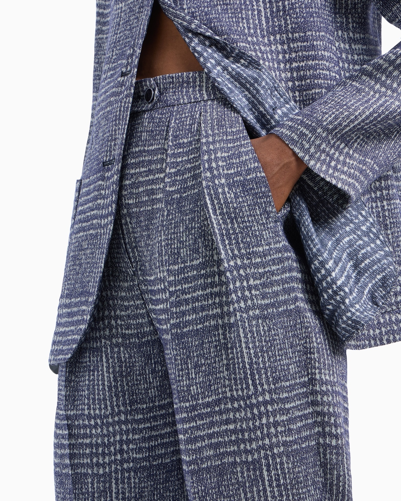TROUSERS WITH PLEATS IN A PRINCE OF WALES CHECK LINEN AND VISCOSE BLEND - 5
