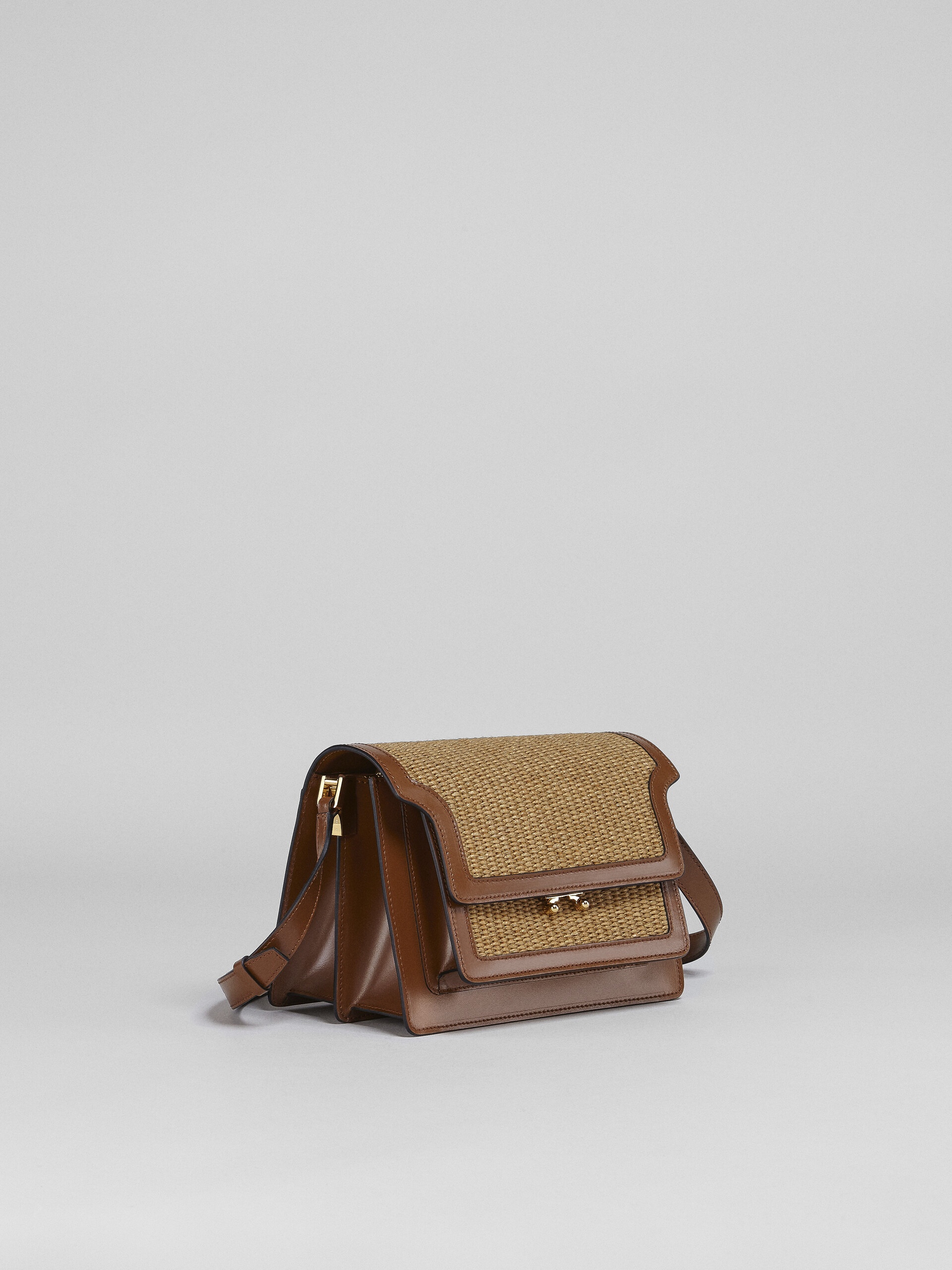 TRUNK SOFT MEDIUM BAG IN BROWN LEATHER AND RAFFIA - 6