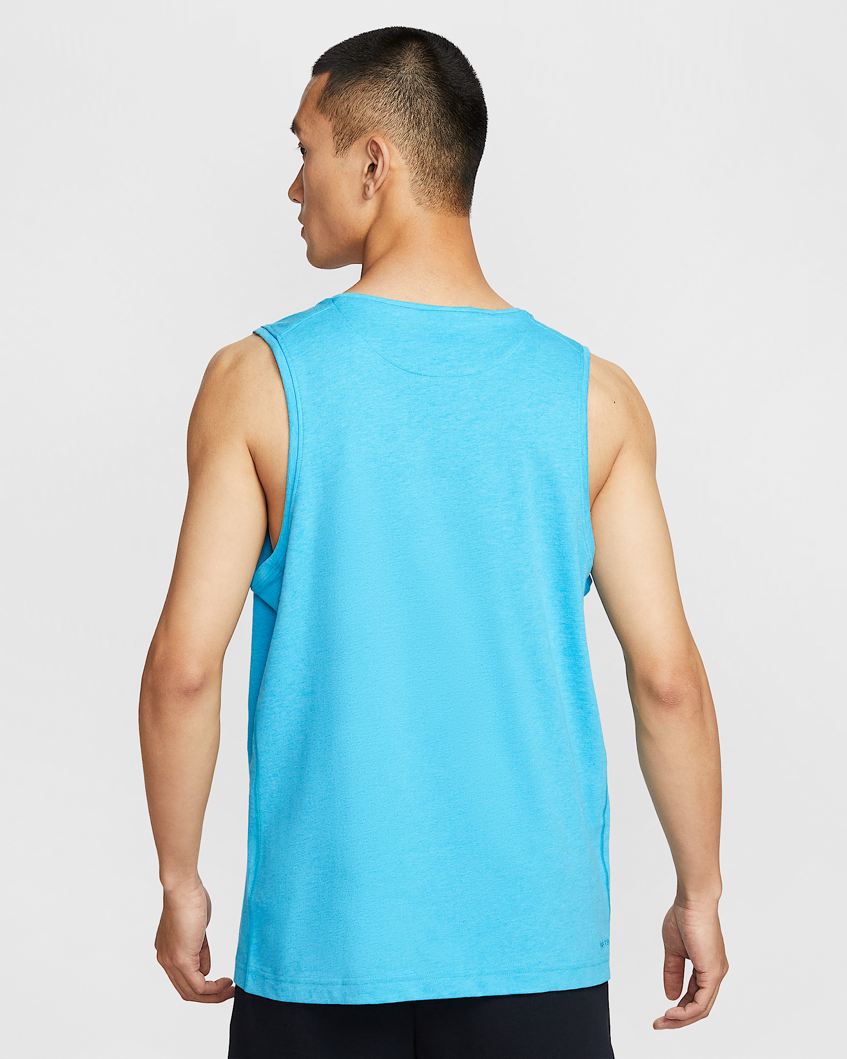Nike Primary Men's Dri-FIT Versatile Tank - 2