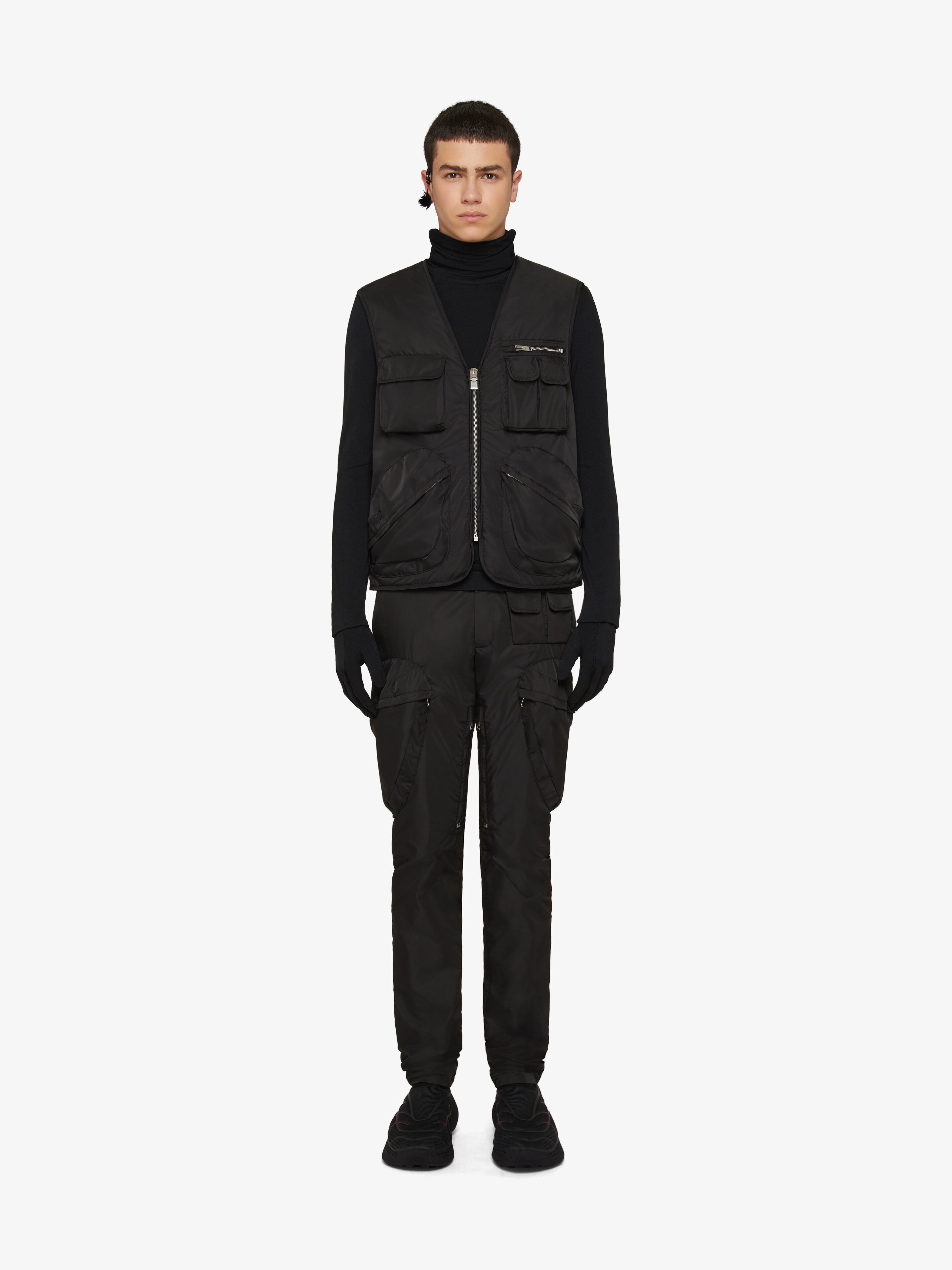 SLIM FIT CARGO PANTS IN TECHNICAL NYLON - 2