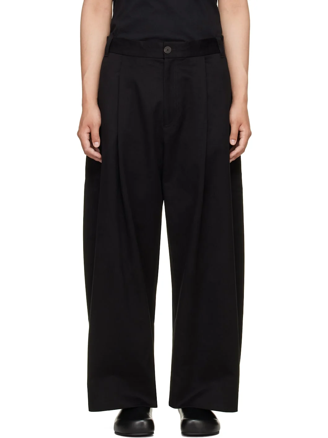 Black Sorte Pleated Trousers - 1