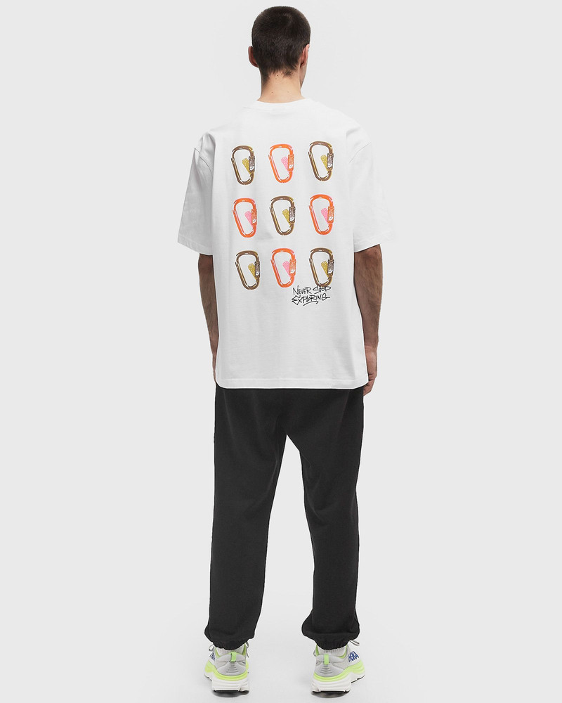 The North Face SS NSE OVERSIZED TEE outlook