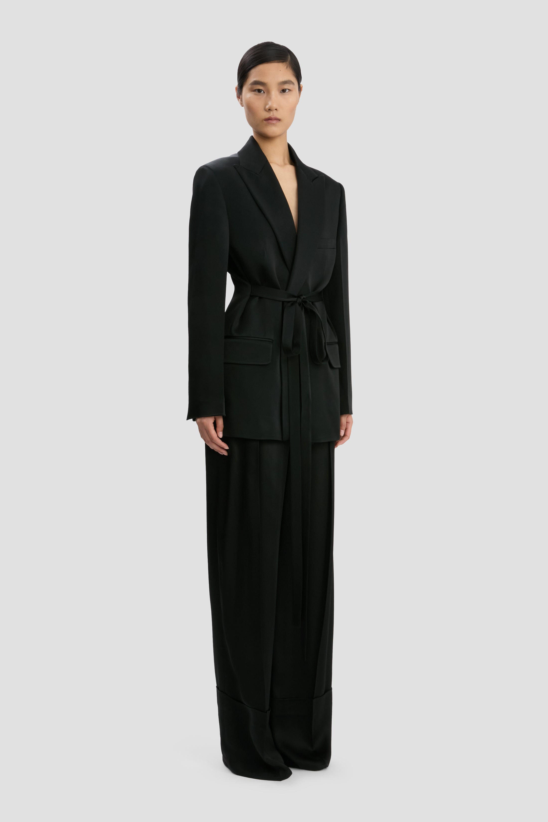 Wide Leg Turn-Up Trouser In Black - 3