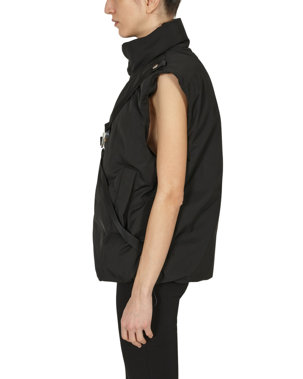 1017 ALYX 9SM Rollercoaster Buckle Utility Gilet