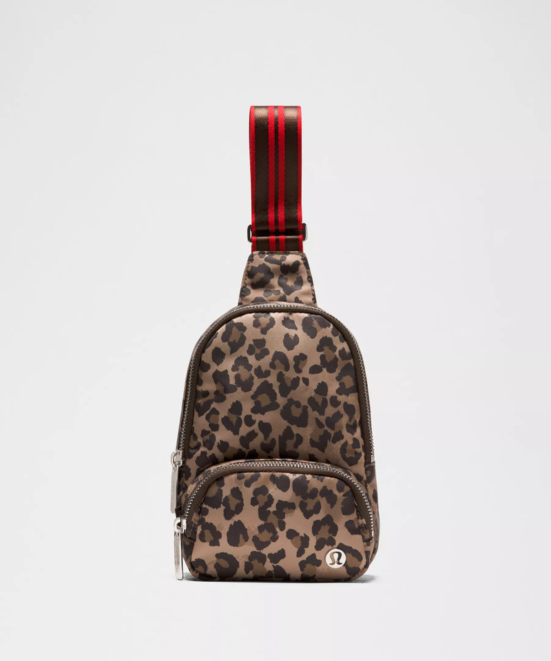 Everywhere Small Sling Bag 2L *Leopard 1