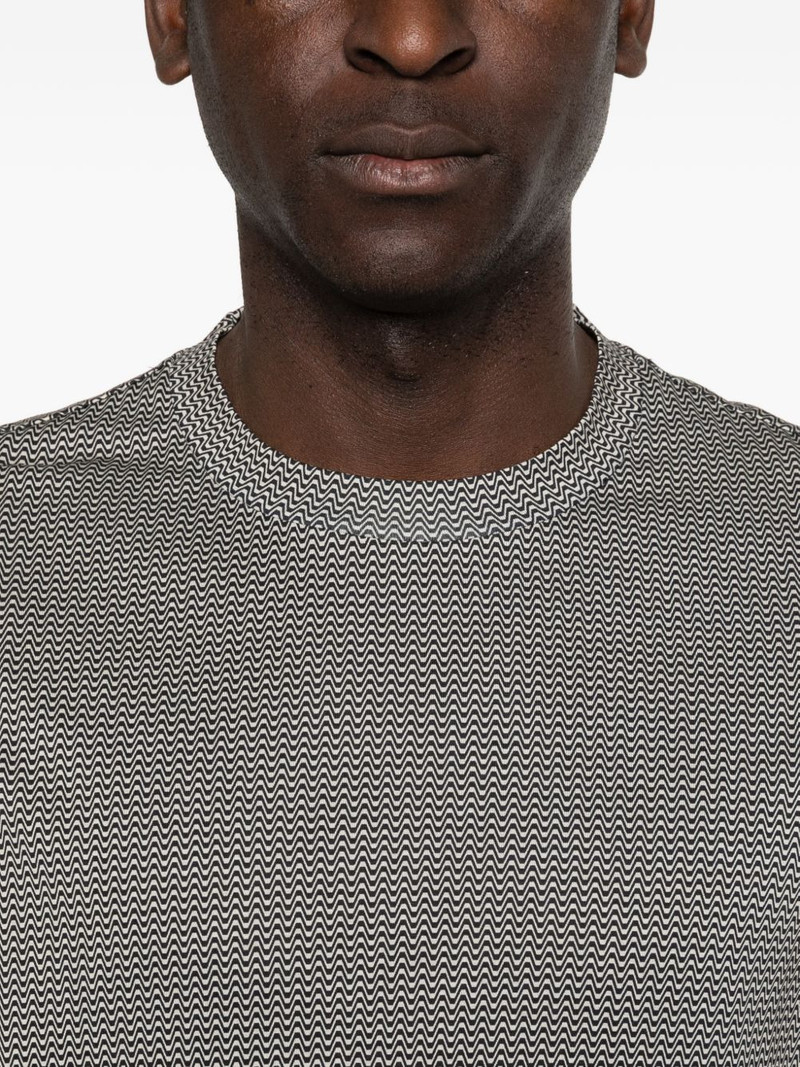 patterned short-sleeve T-shirt 5