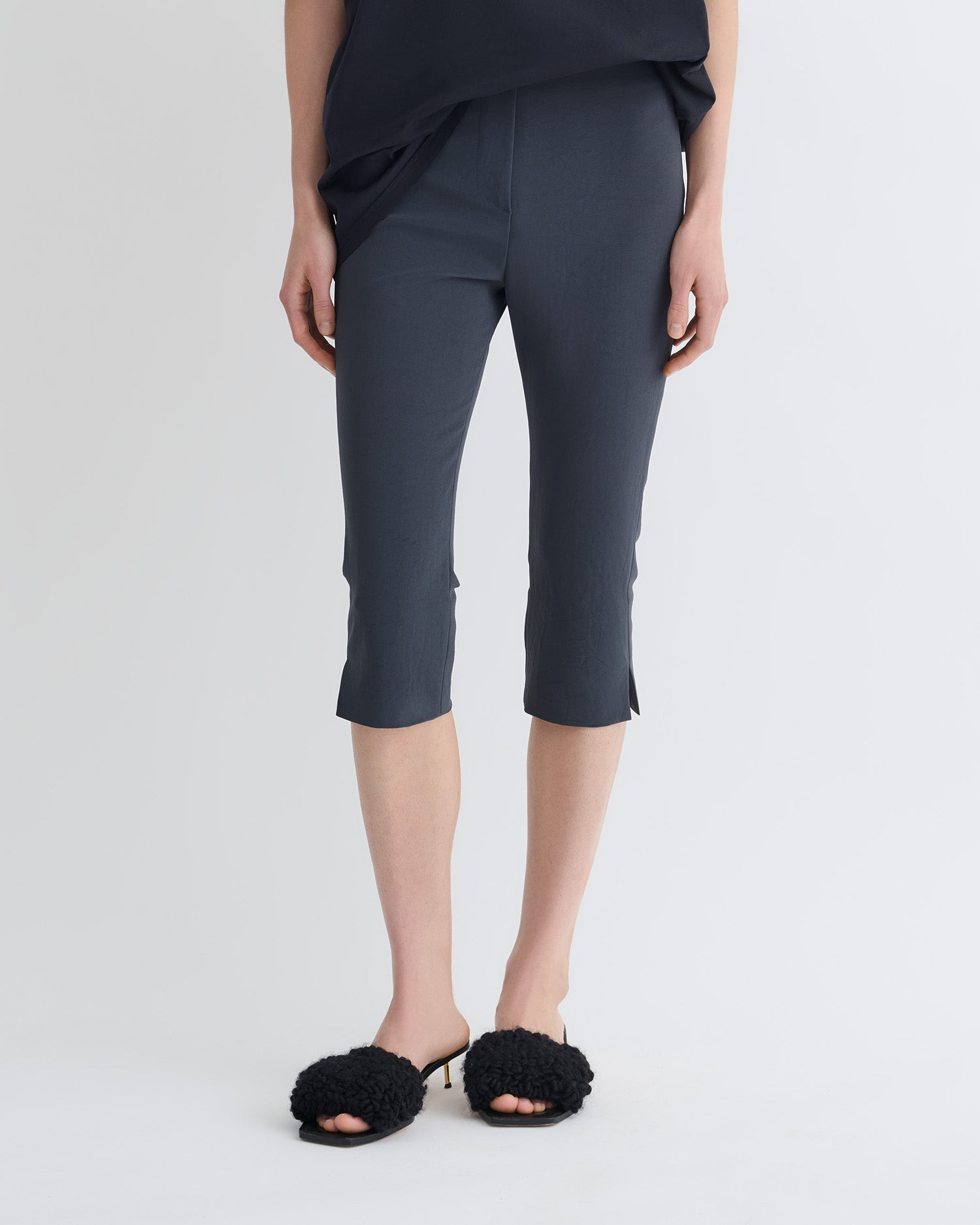 Paper Jersey Capri Pants - 4