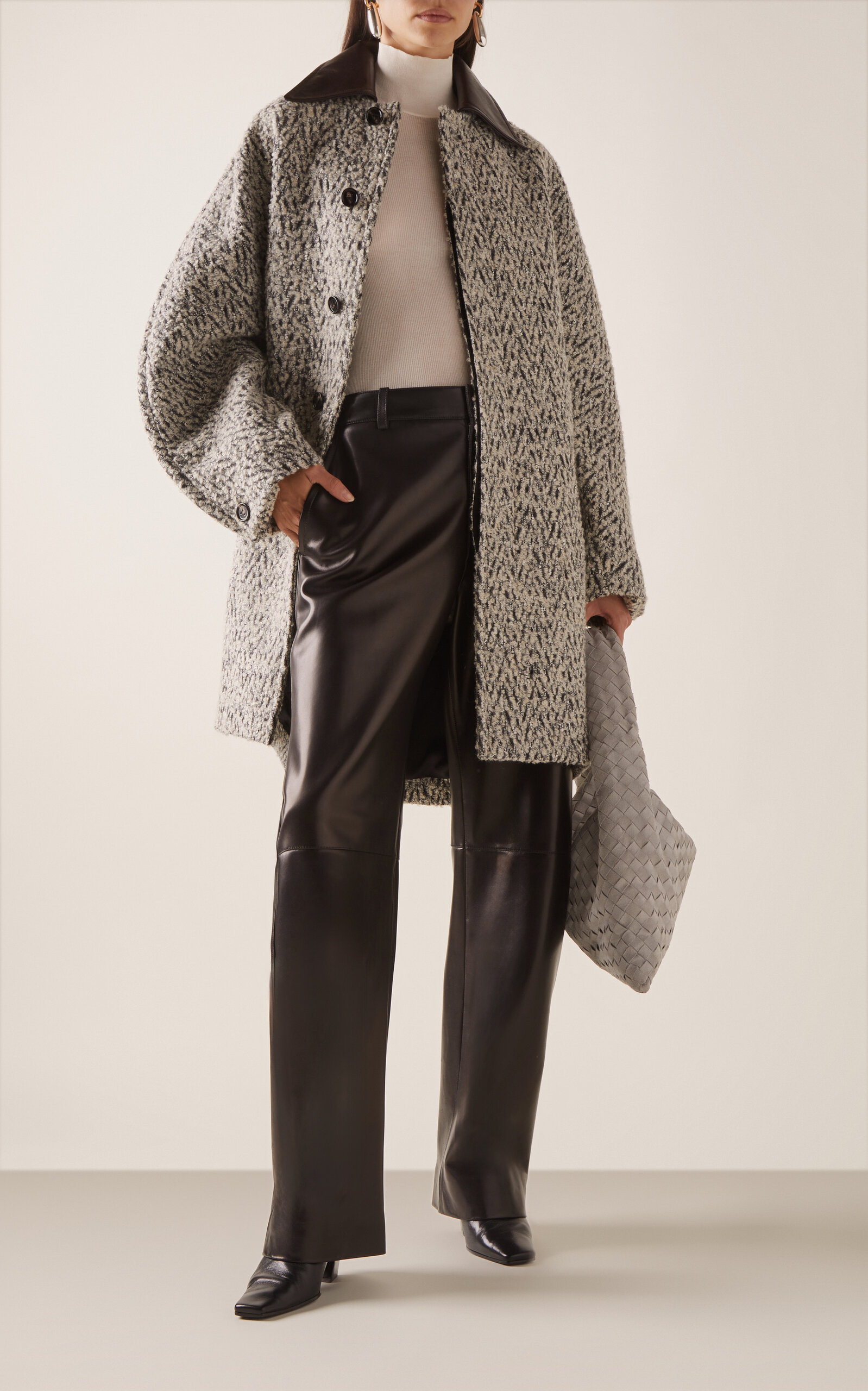 Mid-Rise Leather Barrel-Leg Pants black - 3
