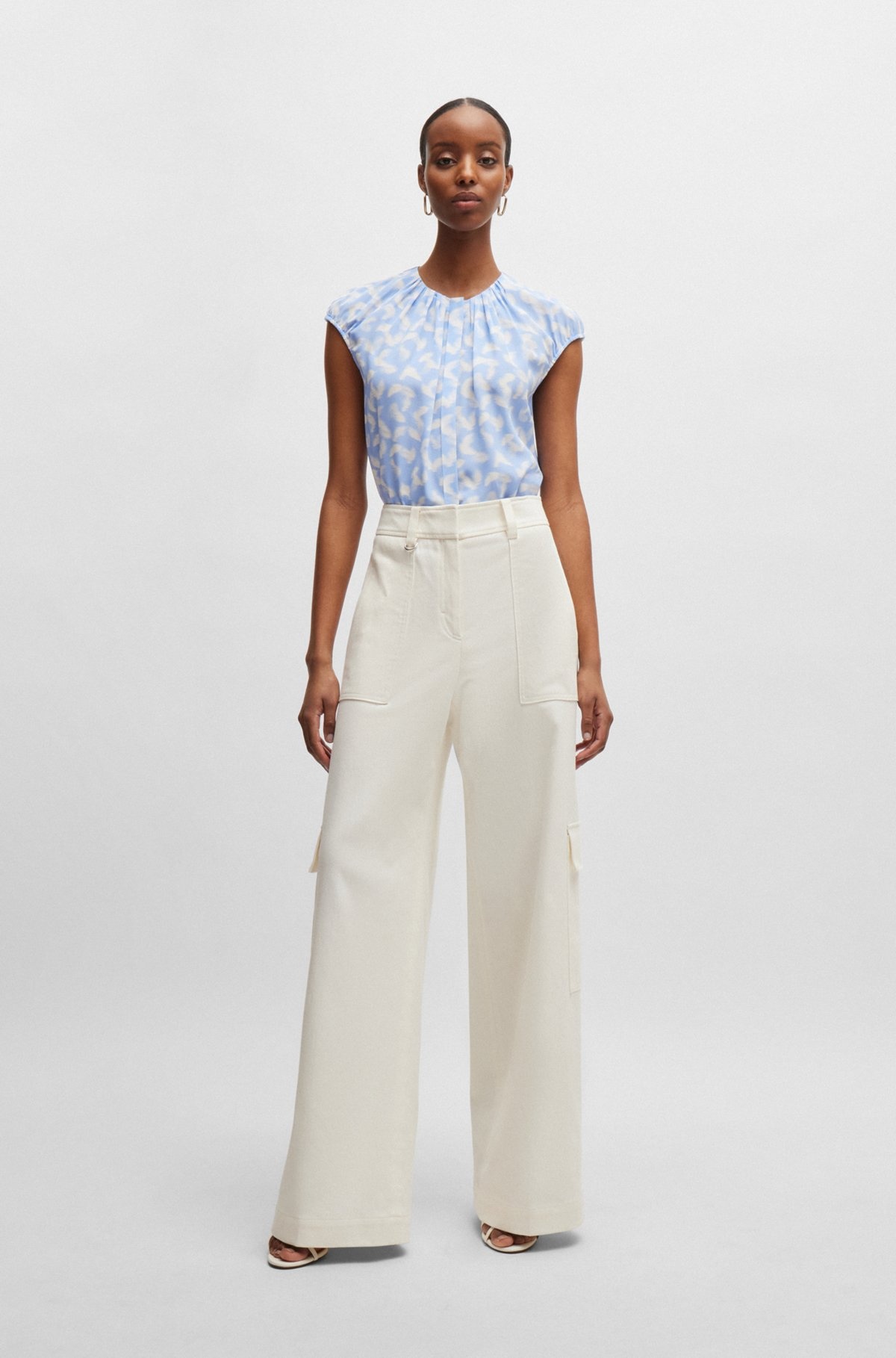 COLLARLESS CAP-SLEEVE BLOUSE IN PRINTED SILK - 3
