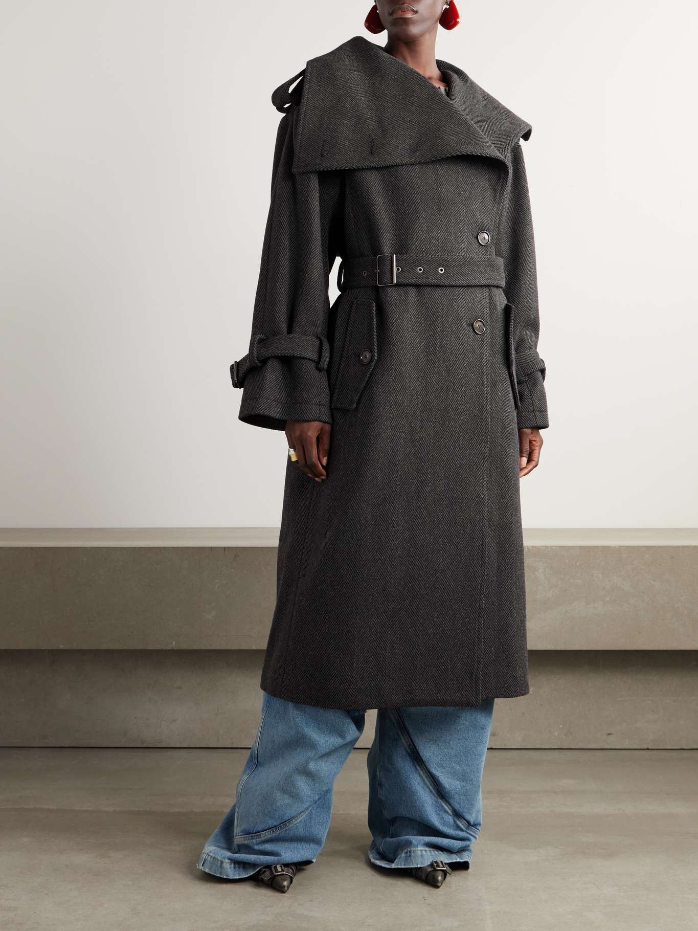 Oversized belted herringbone wool-blend coat - 3