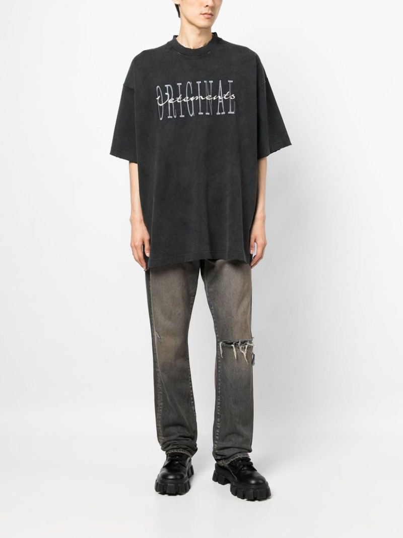 VETEMENTS Original logo-print T-shirt outlook