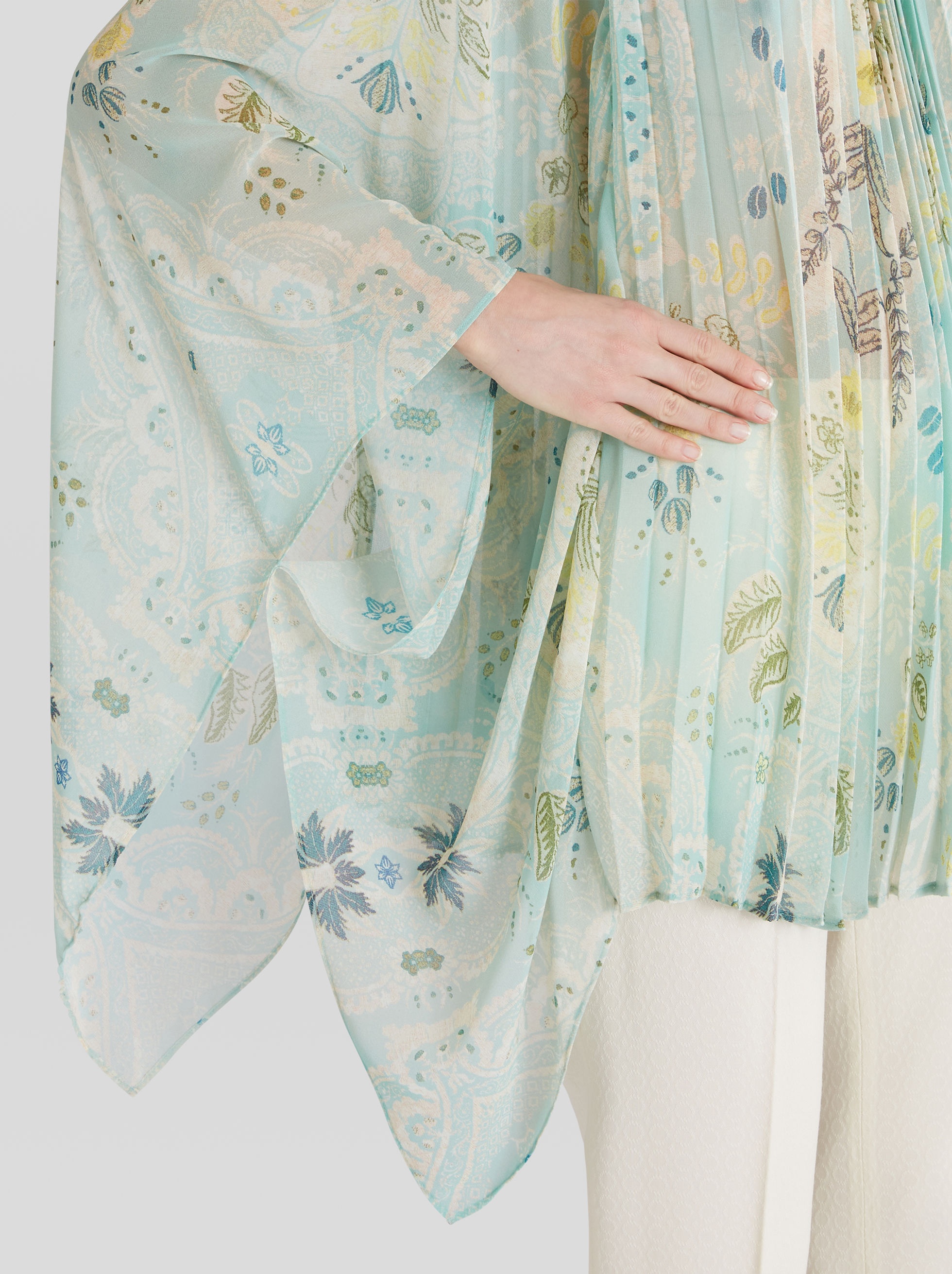 PLEATED PONCHO - 3
