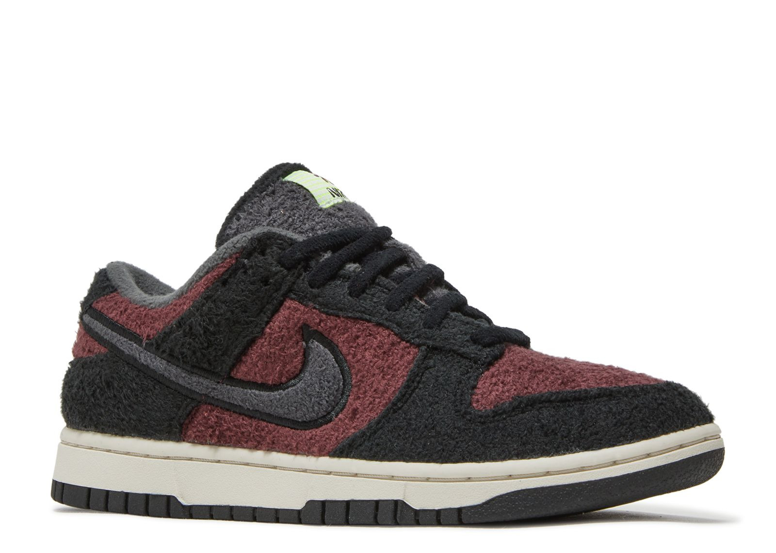 WMNS DUNK LOW SE 'FLEECE - BURGUNDY CRUSH' - 2