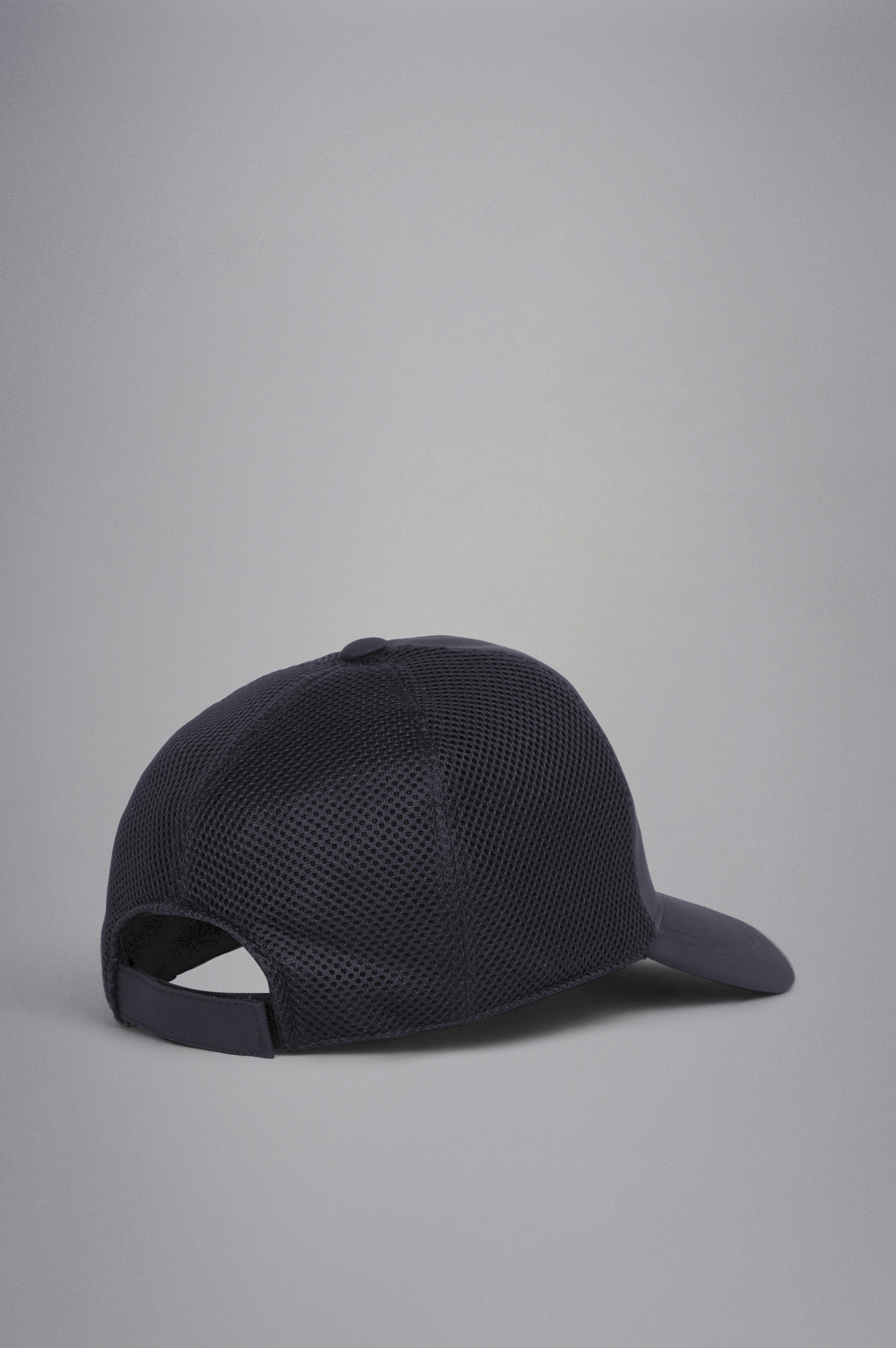 BASEBALL HAT WITH MESH INSERT - 3