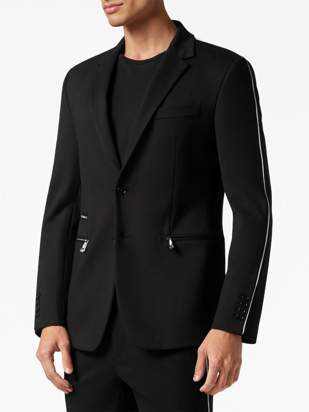 sport style suit - 4