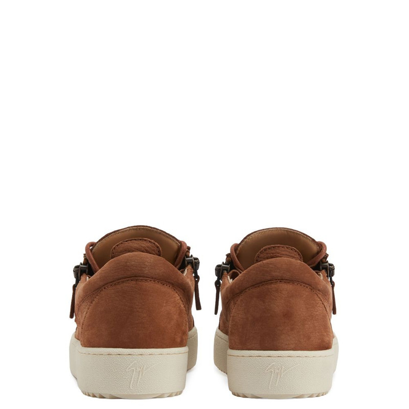 Giuseppe Zanotti Frankie outlook