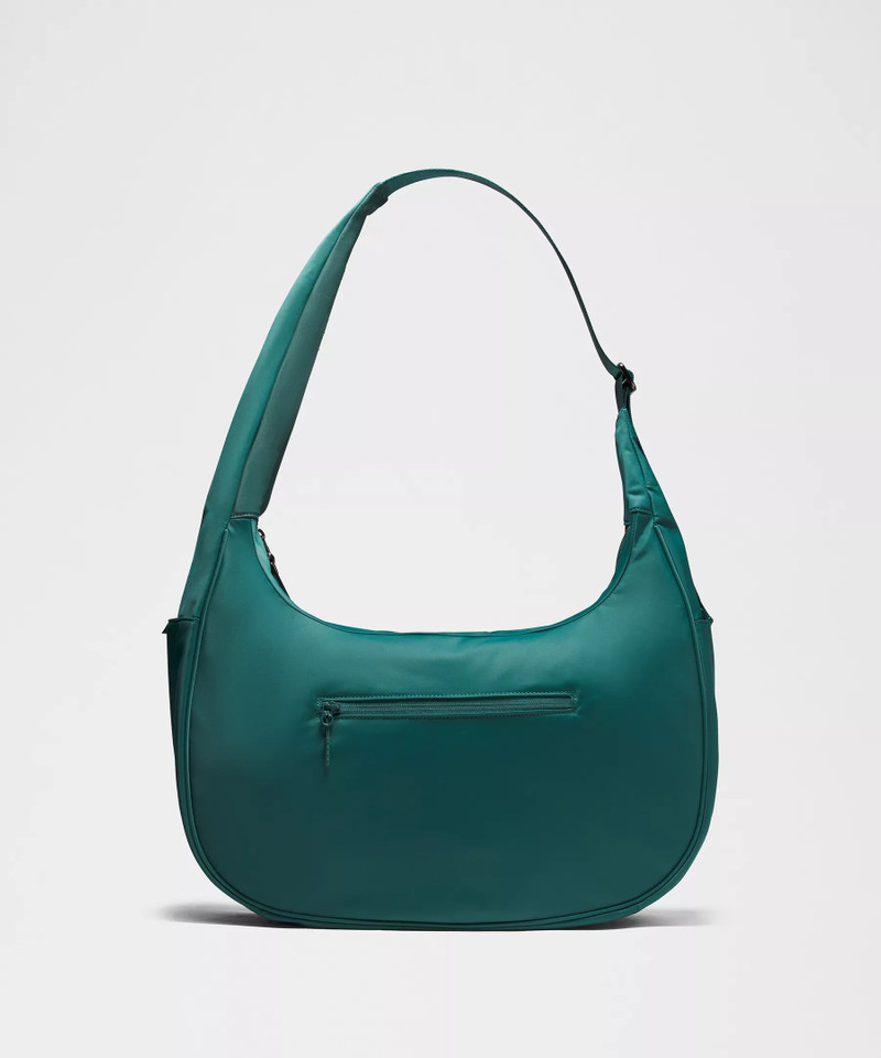 City Essentials Oversized Shoulder Bag 18L 3