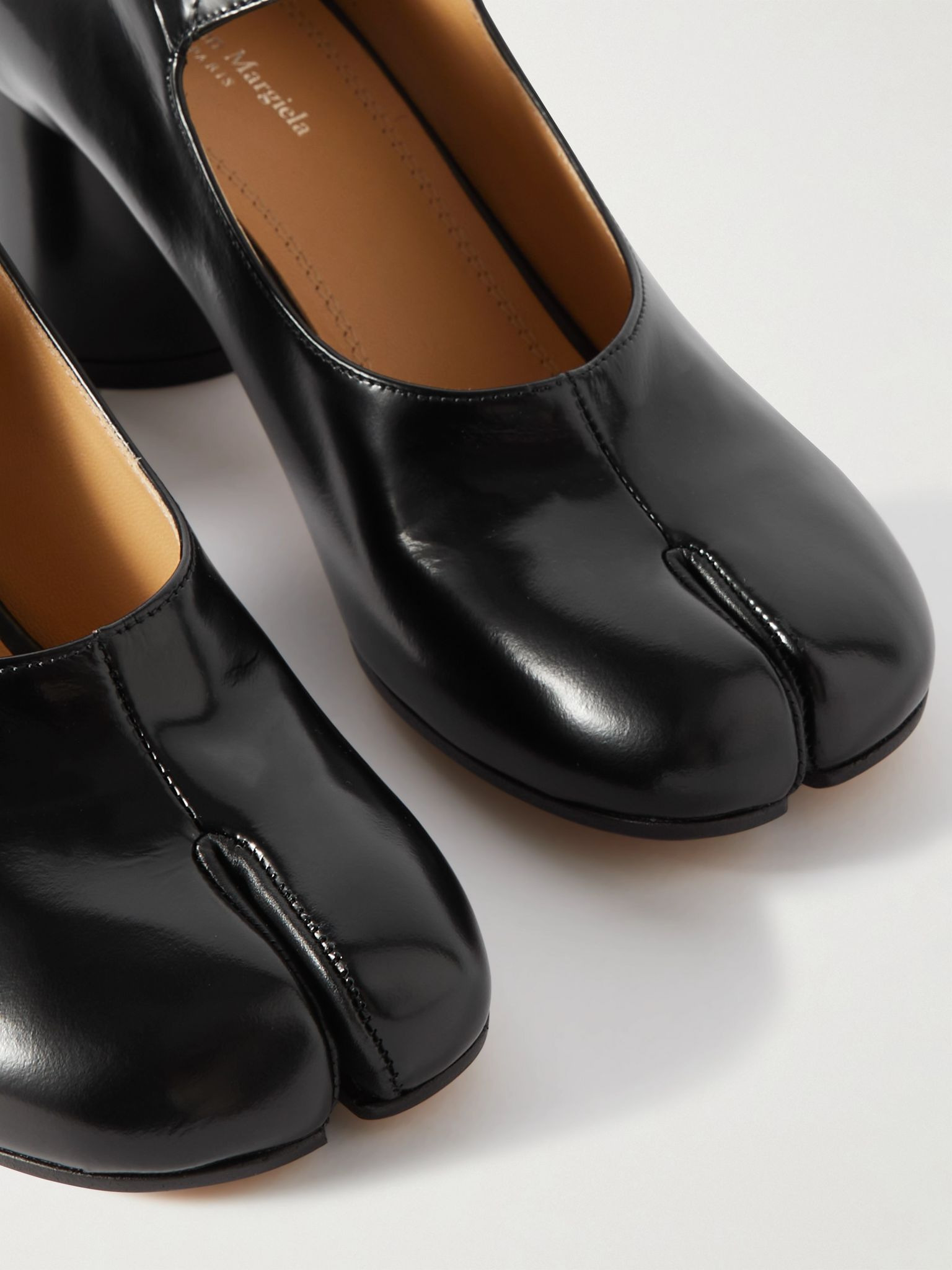 Tabi split-toe glossed-leather Mary Jane pumps Black - 4