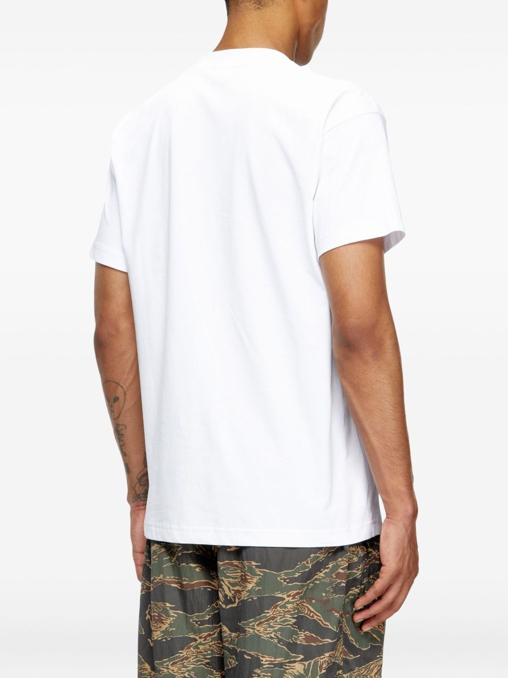 graphic-print T-shirt - 4