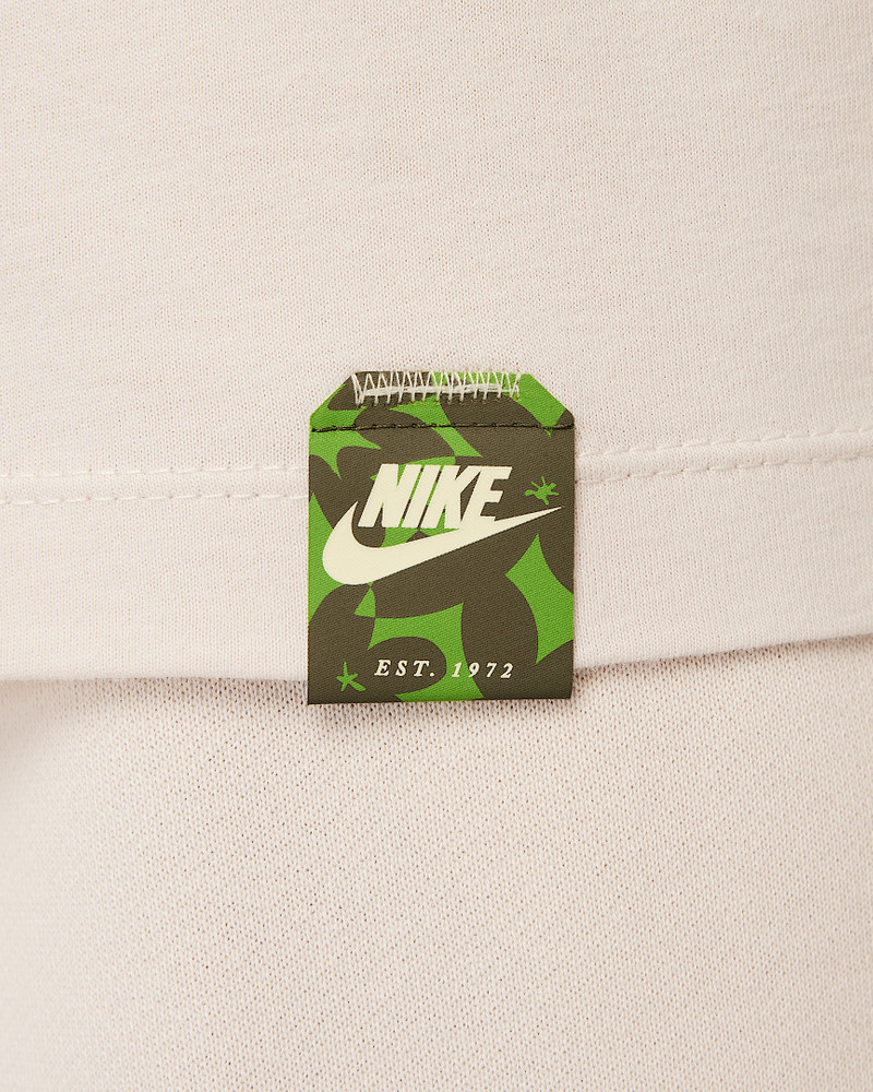 Nike Sportswear Club T-Shirt 4