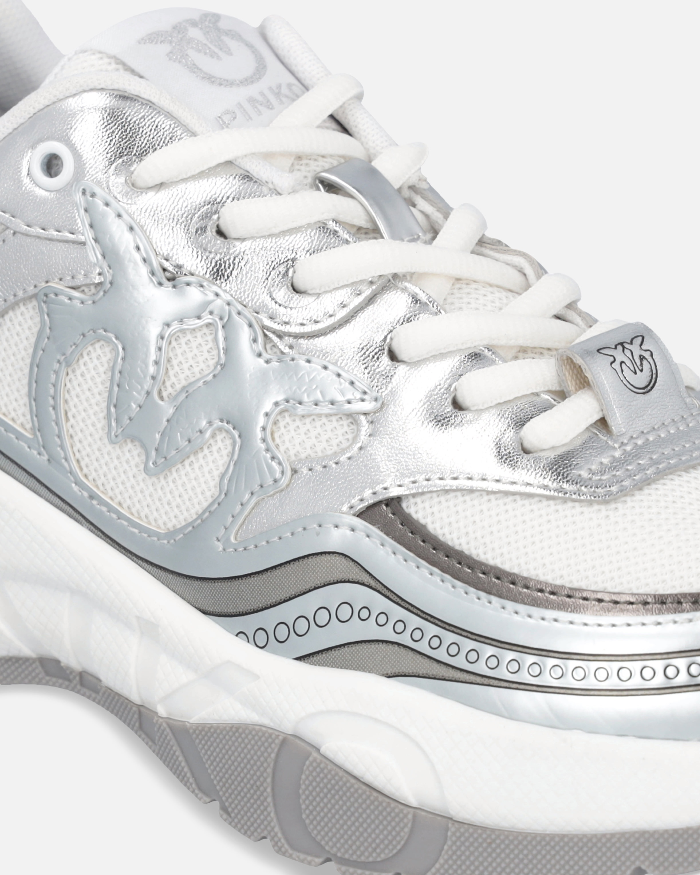 SNEAKERS WITH METALLIC DETAILS - 4