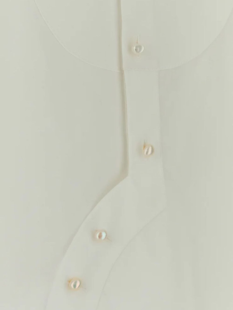 button-fastening shirt 3