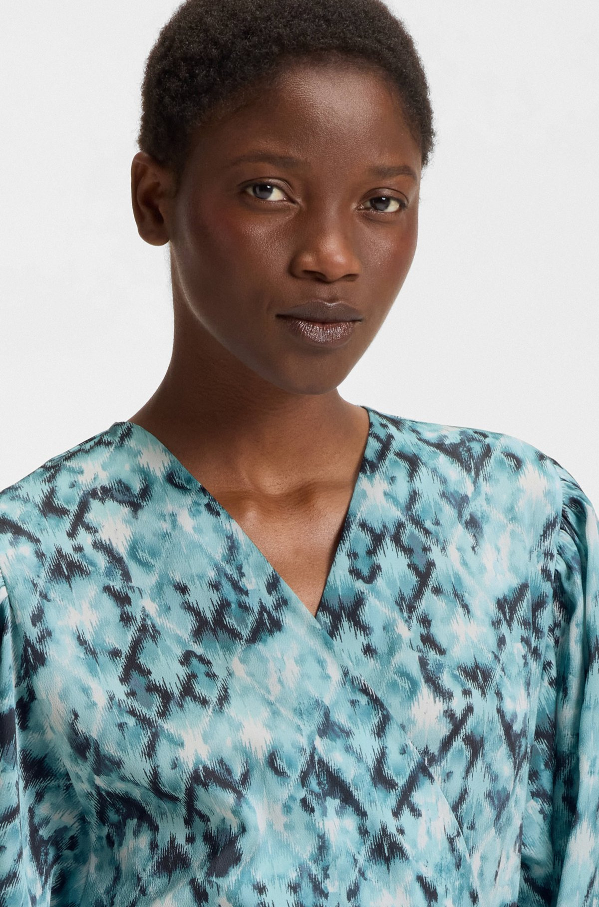 PRINTED DRESS IN HAMMERED SATIN - 5