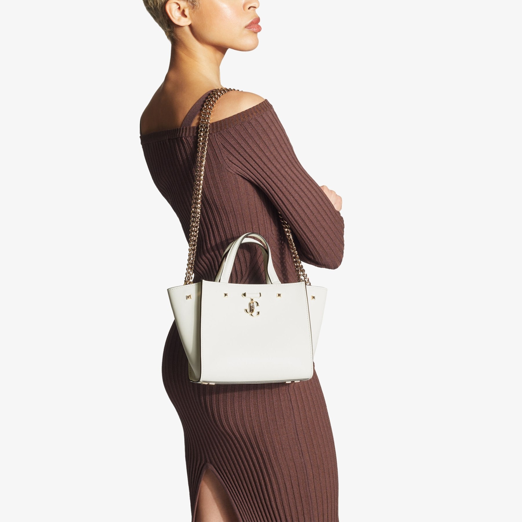 Varenne Tote Bag S
Latte Fine Shiny Calf Leather Tote Bag with Light Gold JC Emblem - 2