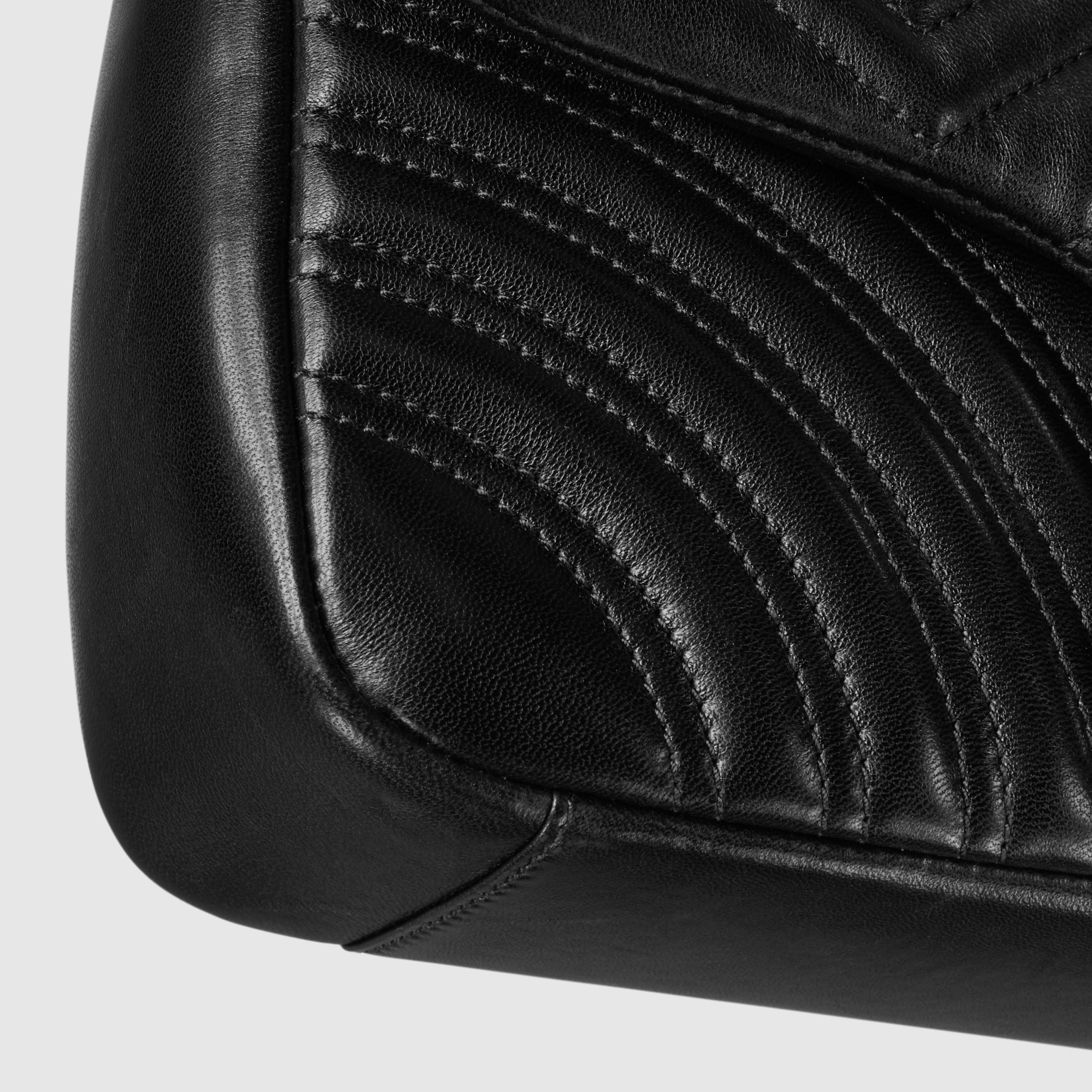 GG Marmont medium shoulder bag - 10