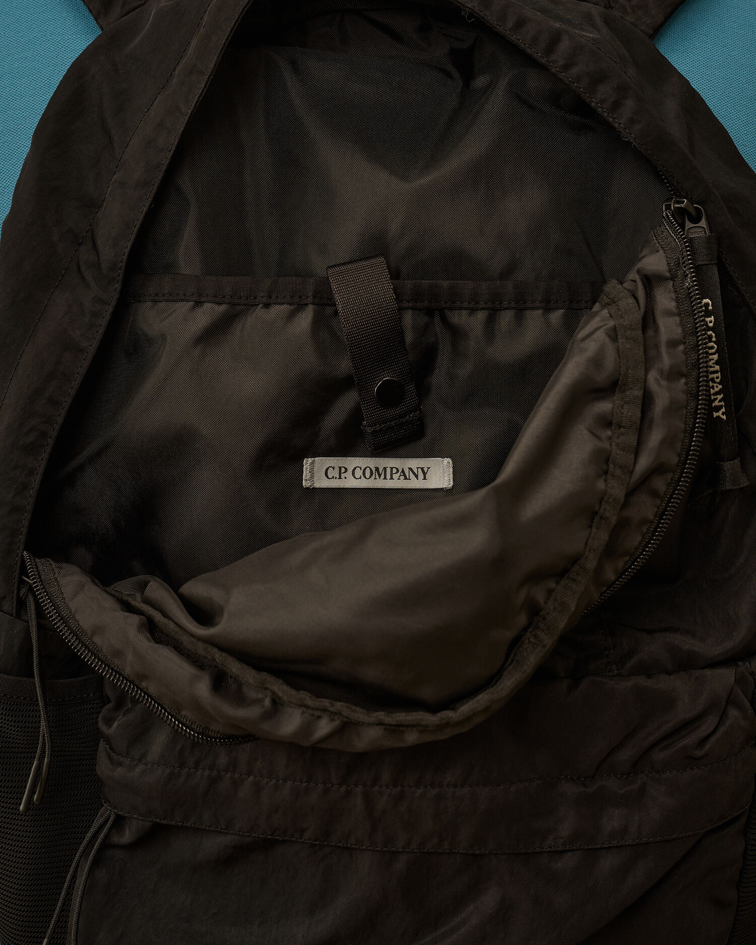 Nylon B Lens Backpack - 4