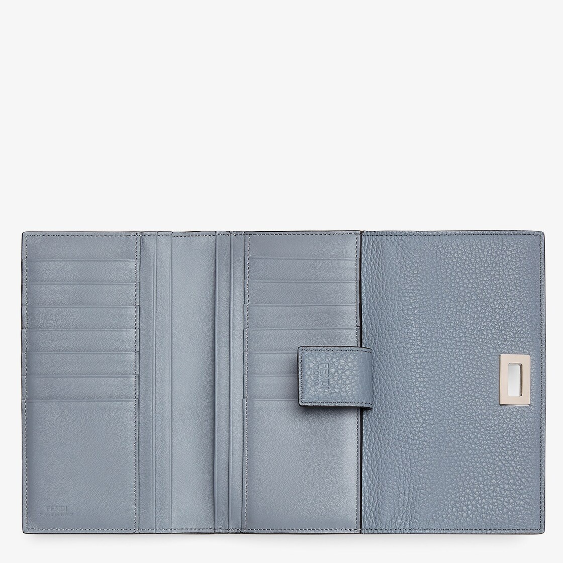 Peekaboo Selleria Trifold wallet with twist-lock fastening and outer compartment closed with a press - 4