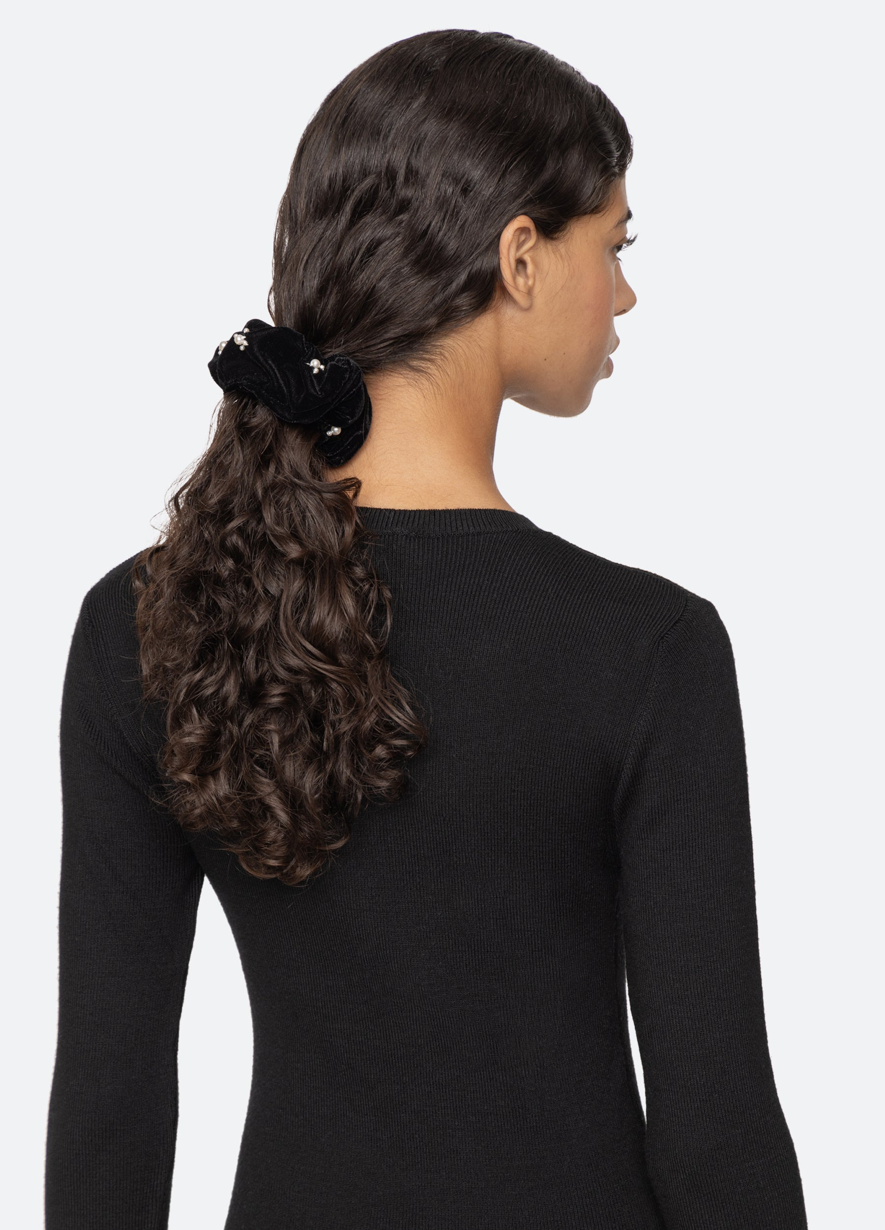 Velvet Scrunchie - 4