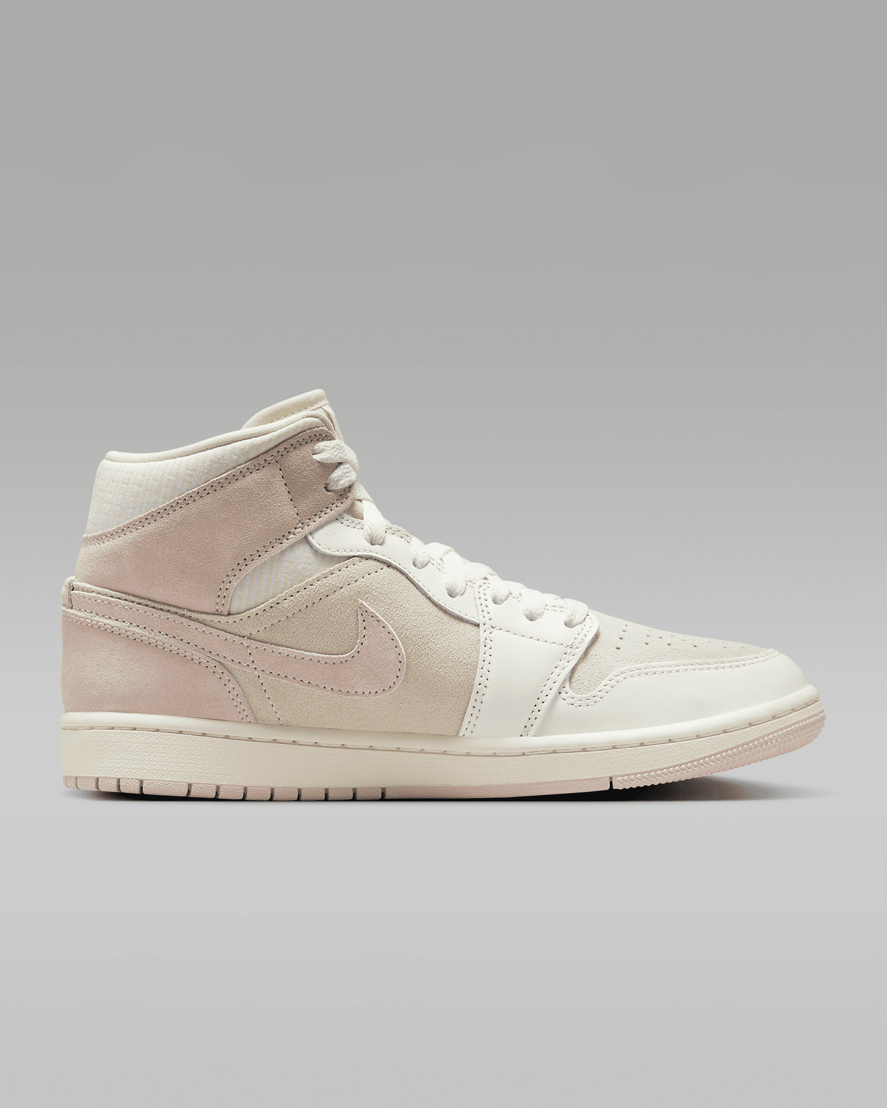 Air Jordan 1 Mid SE Women's Shoes - 3