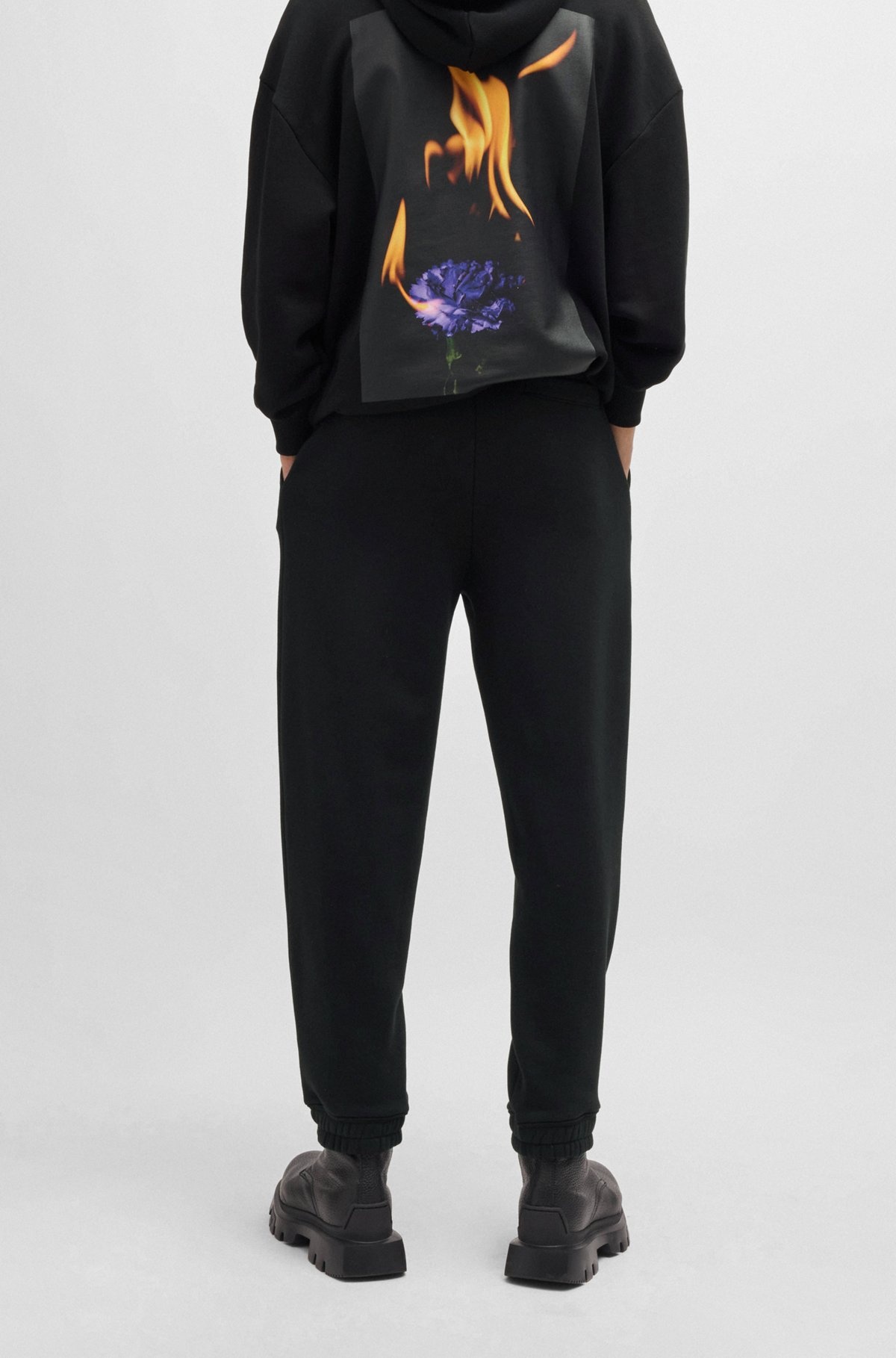 RELAXED-FIT TRACKSUIT BOTTOMS WITH LOGO AND SLOGANS - 5