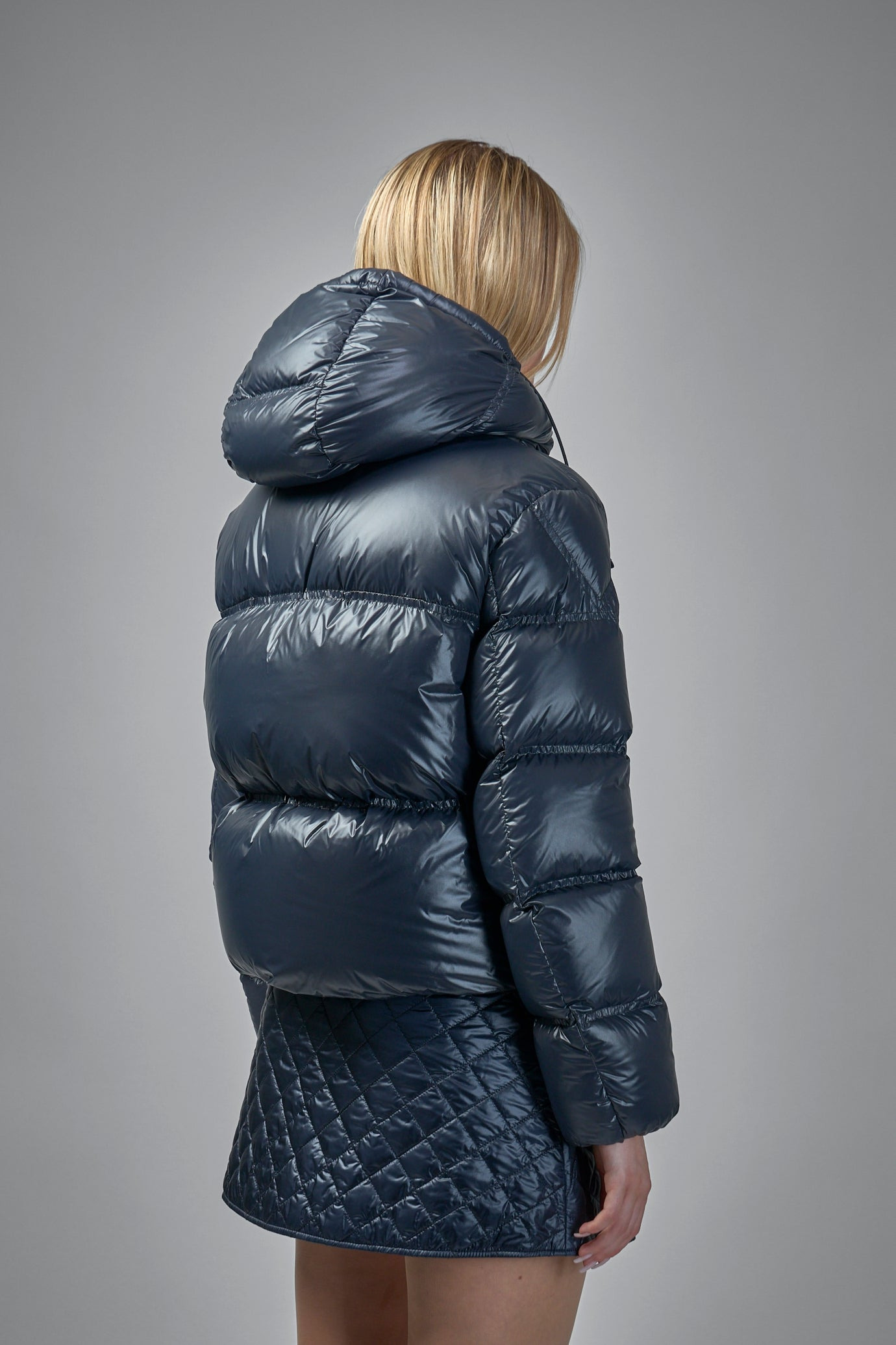Erea Square-Quilted Hooded Short Down Jacket - 3