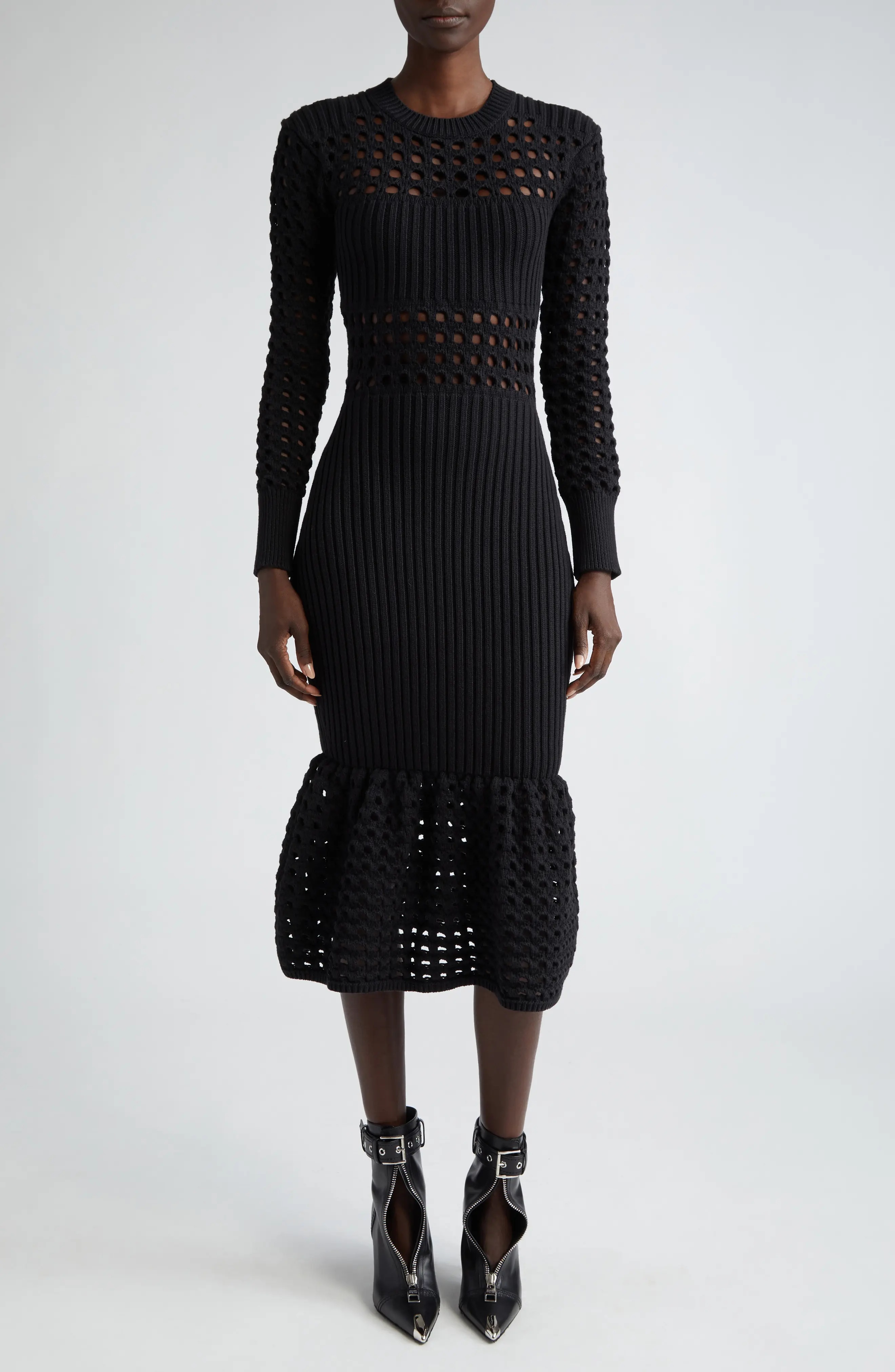 ワンピース ALEXANDER MCQUEEN BLACK KNITTED MIDI DRESS Alexander McQueen Long Sleeve 3D Mesh Midi Sweater Dress