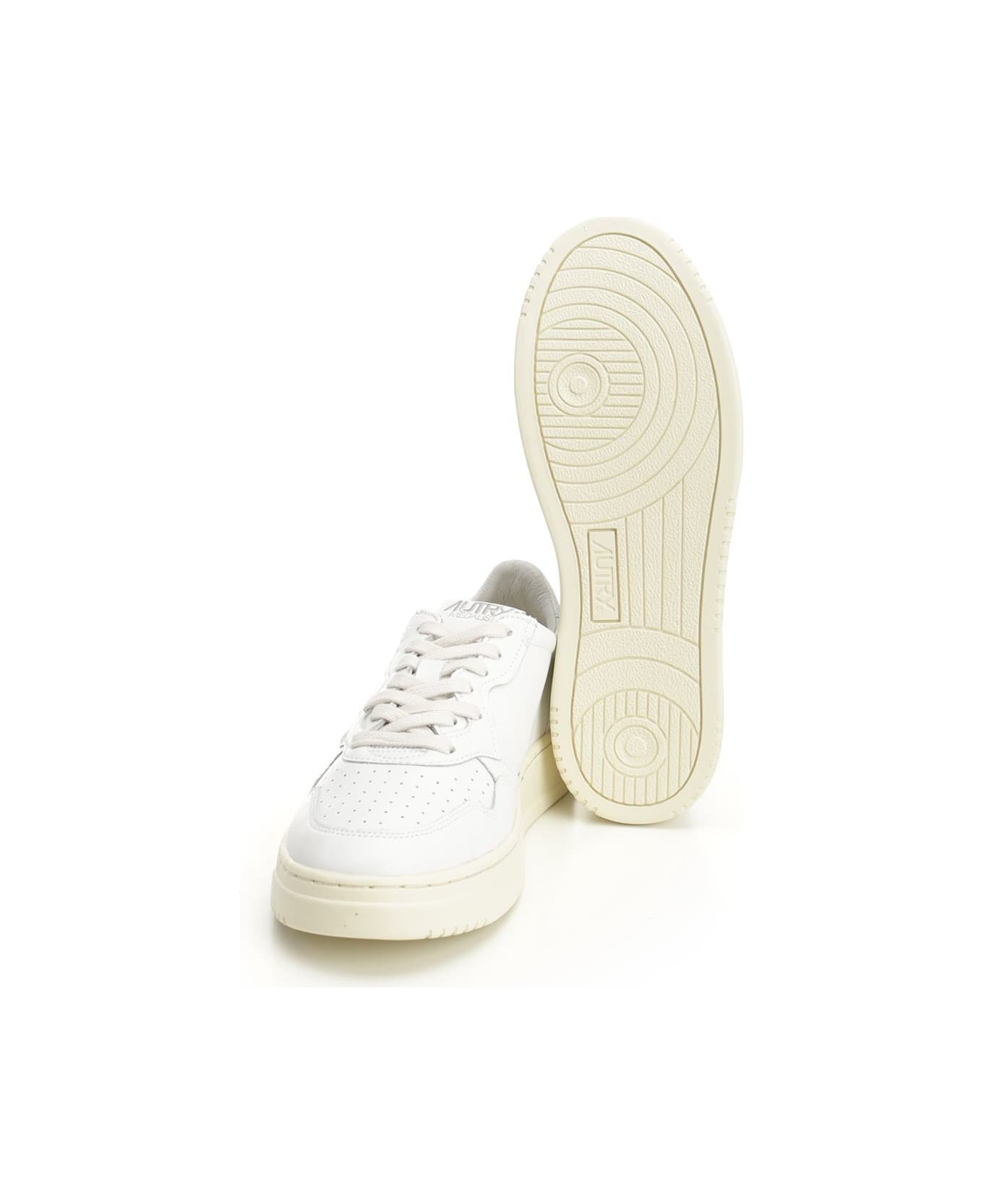 'medalist Low' Sneaker - 5