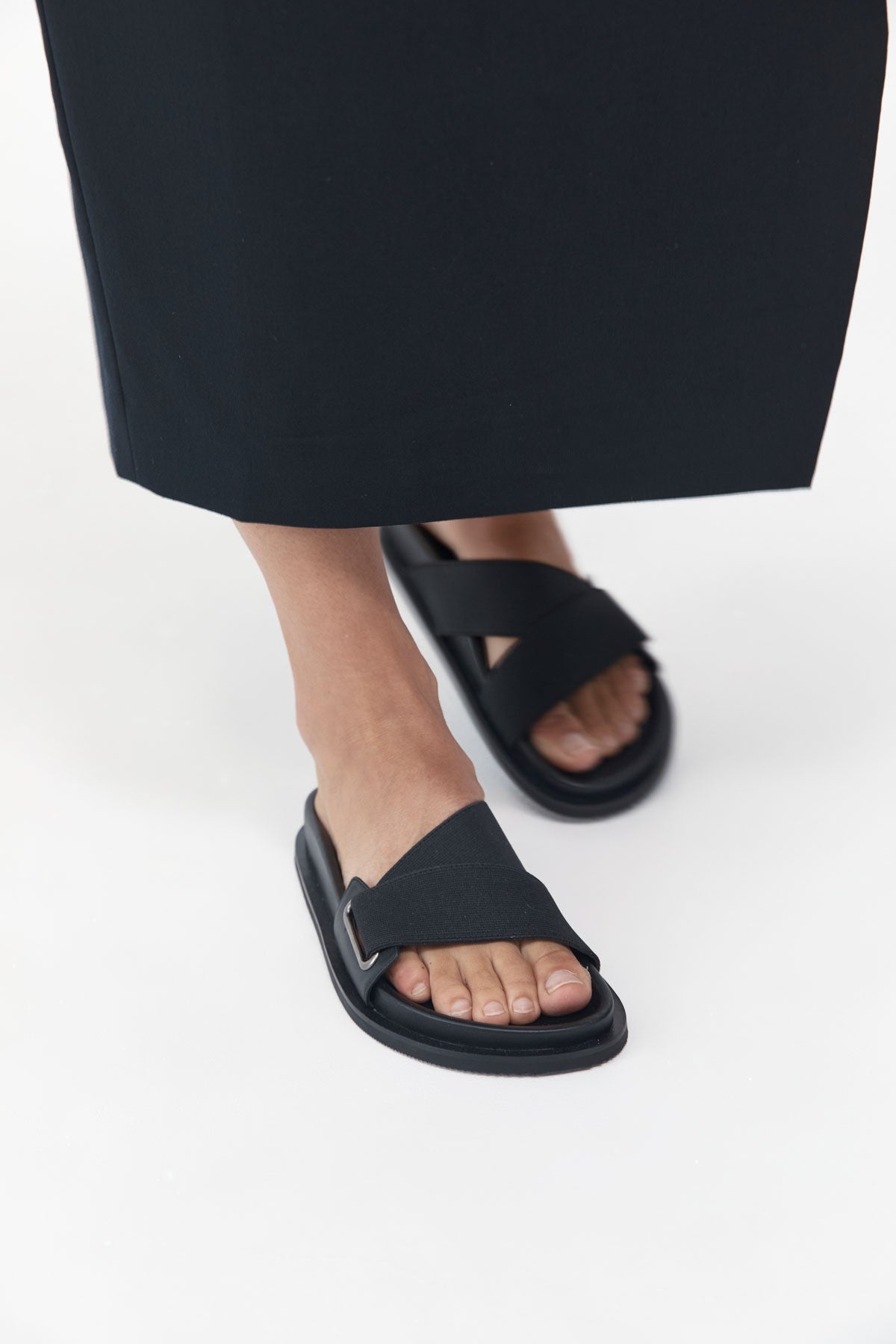 Everyday Stretch Slide - Black - 2