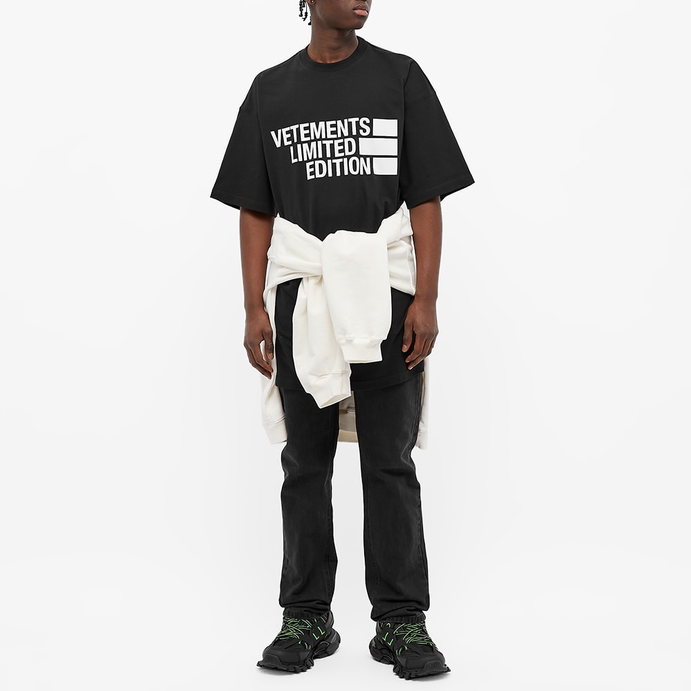 VETEMENTS Oversized Logo Limited Edition Tee - 6