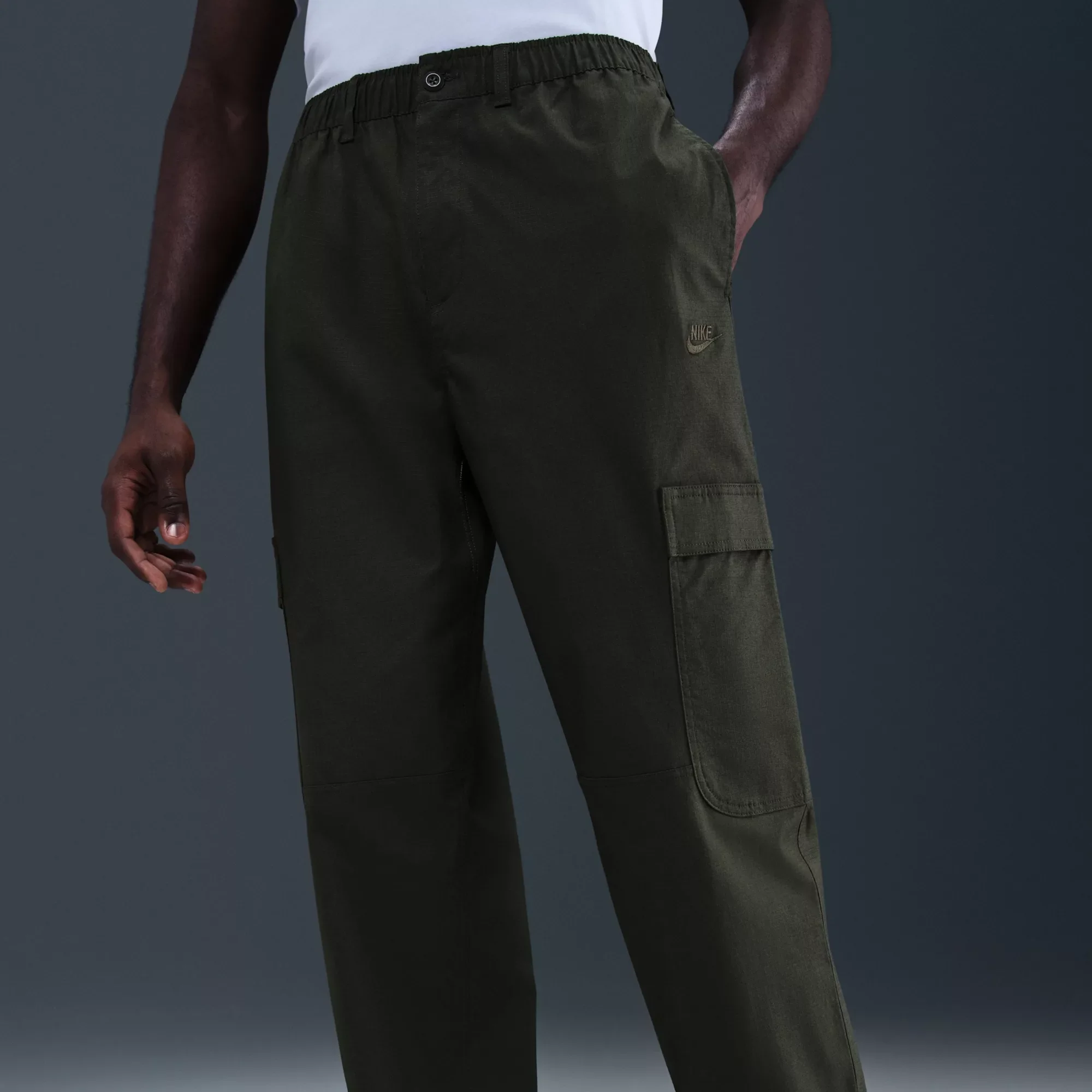 Nike Men's Club Woven Cargo Pants - 1