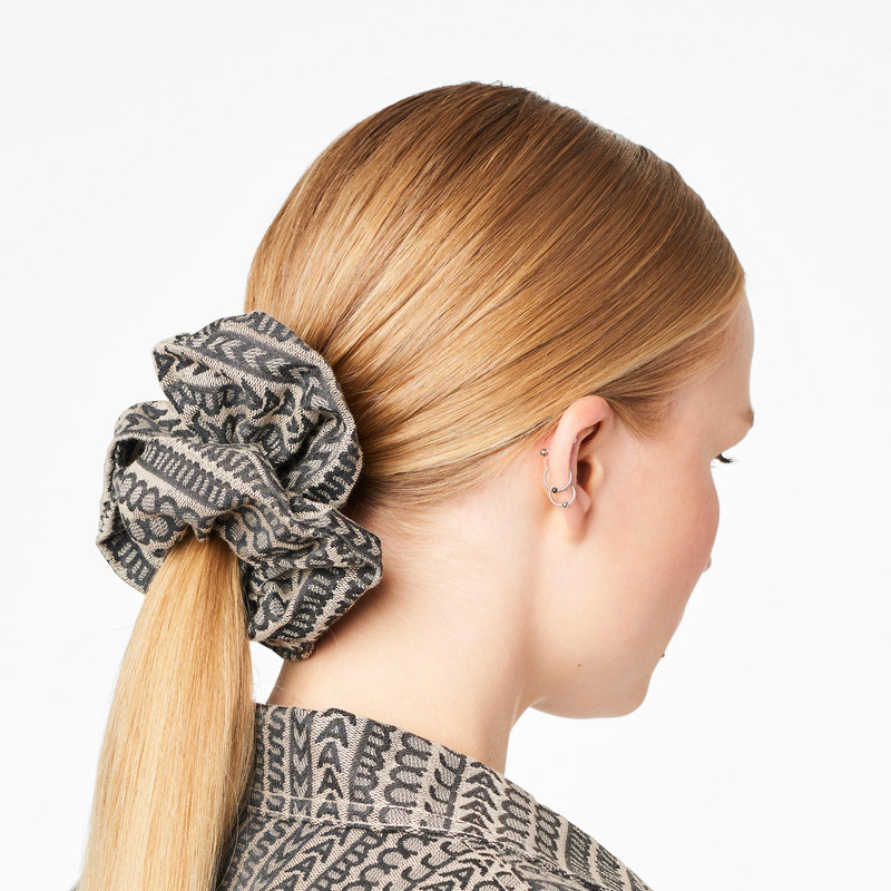 Marc Jacobs THE MONOGRAM JACQUARD SCRUNCHIE outlook
