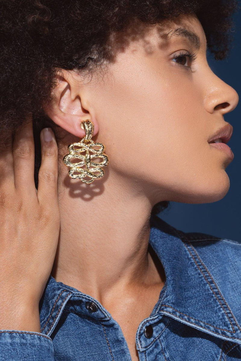 DAVID WEBB Hammered Triple Infinity Earrings outlook