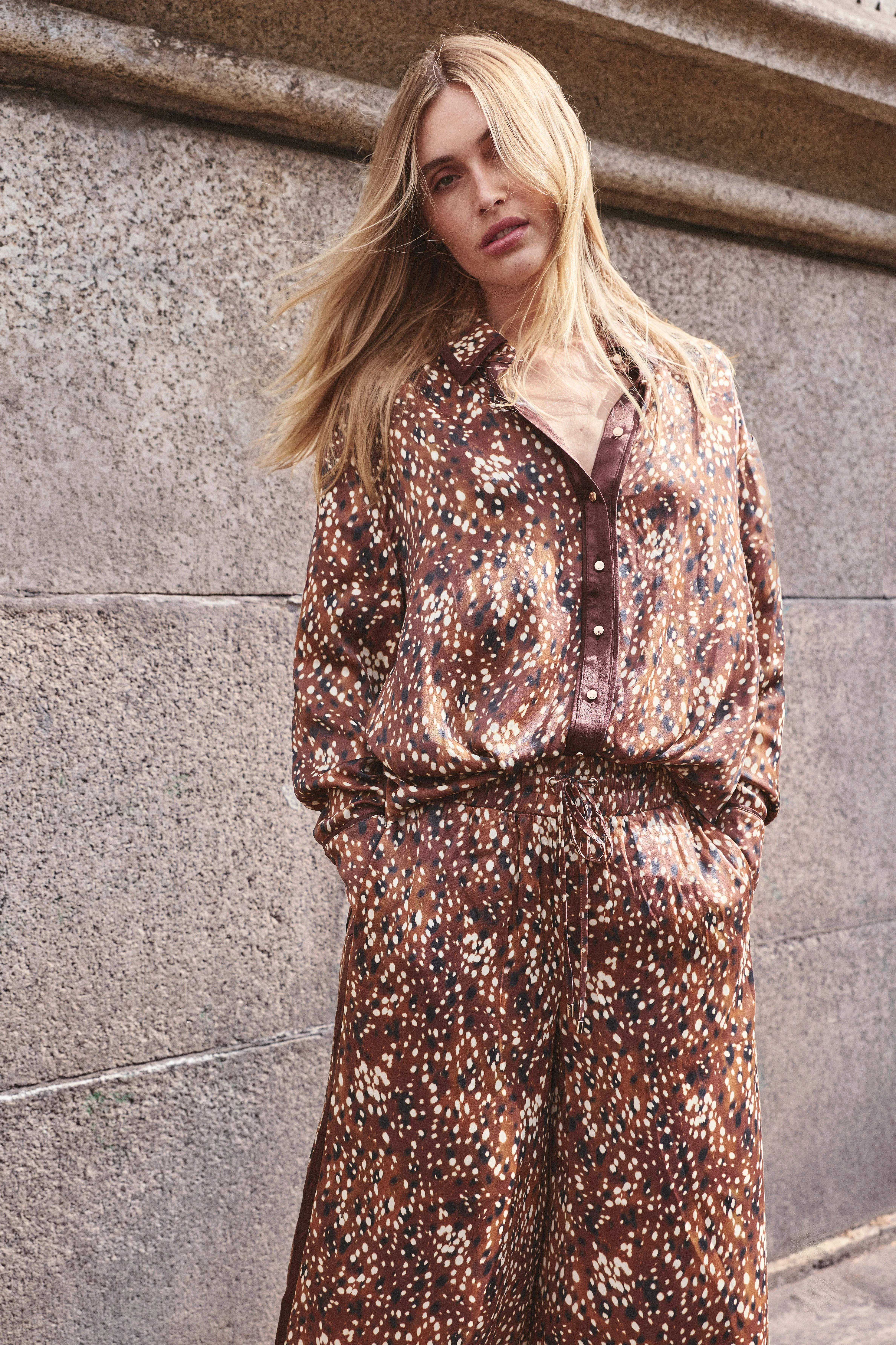 Viscose Satin Deer Print Contrast Detail Shirt - 1