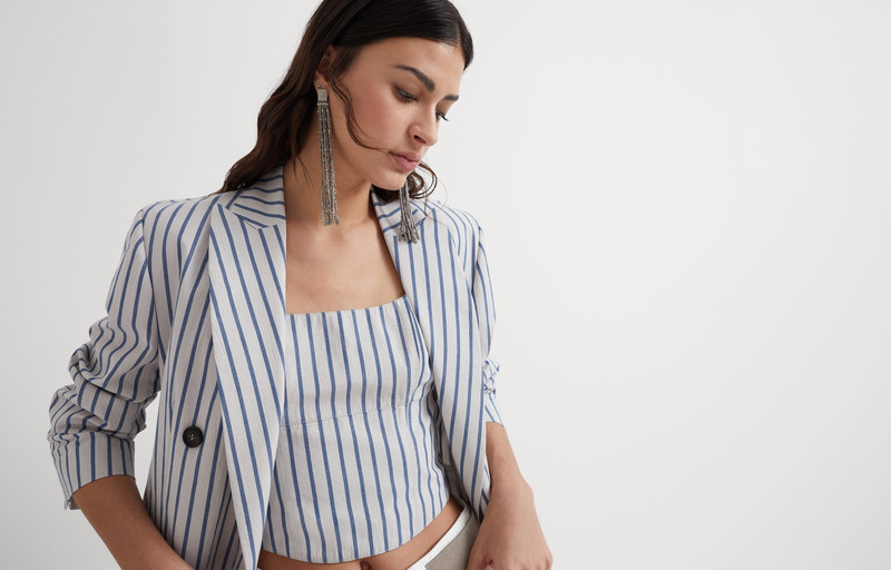 Striped cotton and linen wrinkled poplin blazer with monili 6