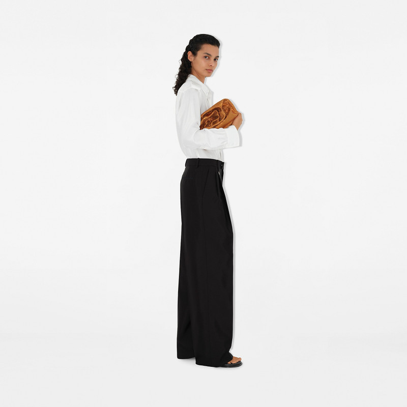Burberry Rose Clutch outlook