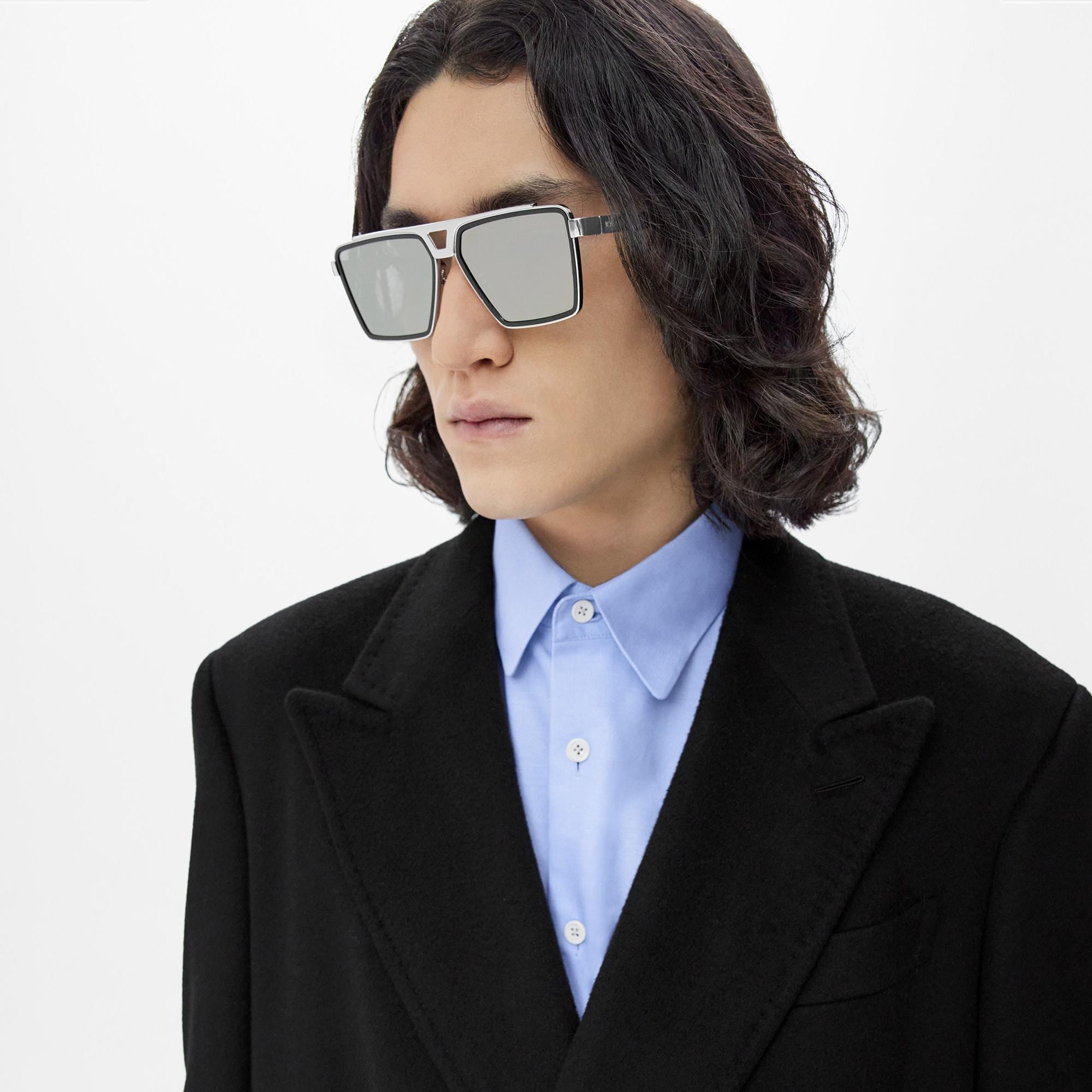 Louis Vuitton 1.1 Evidence Metal Pilot Sunglasses Black Metal. Size W