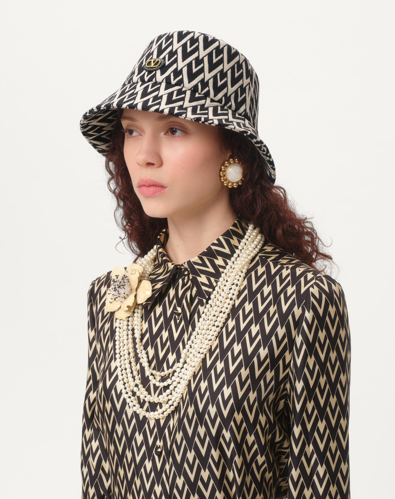 Valentino BUCKET HAT TOUTE LA V IN WOOL outlook