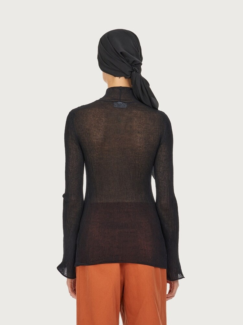 HIGH NECK KNITTED TOP 4