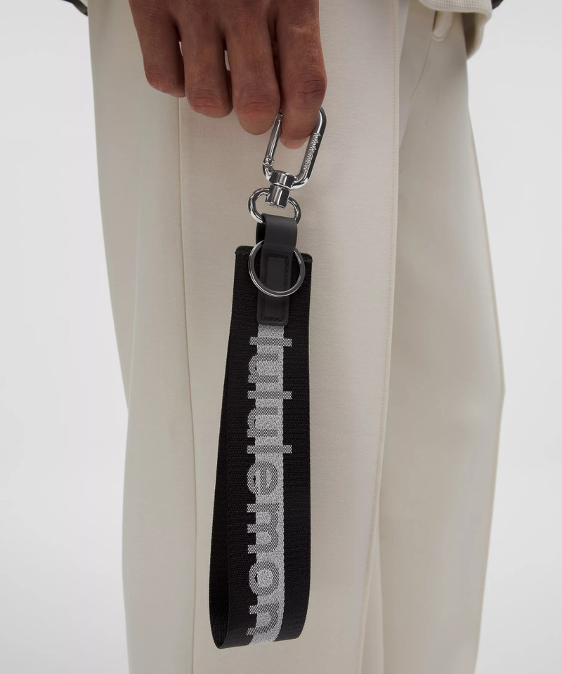 lululemon Never Lost Keychain *Reflective outlook