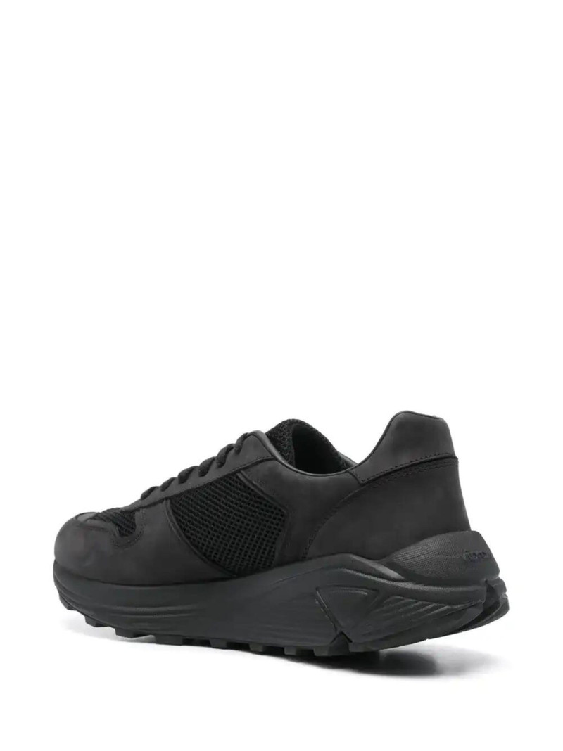 Common Projects leather sneakers outlook